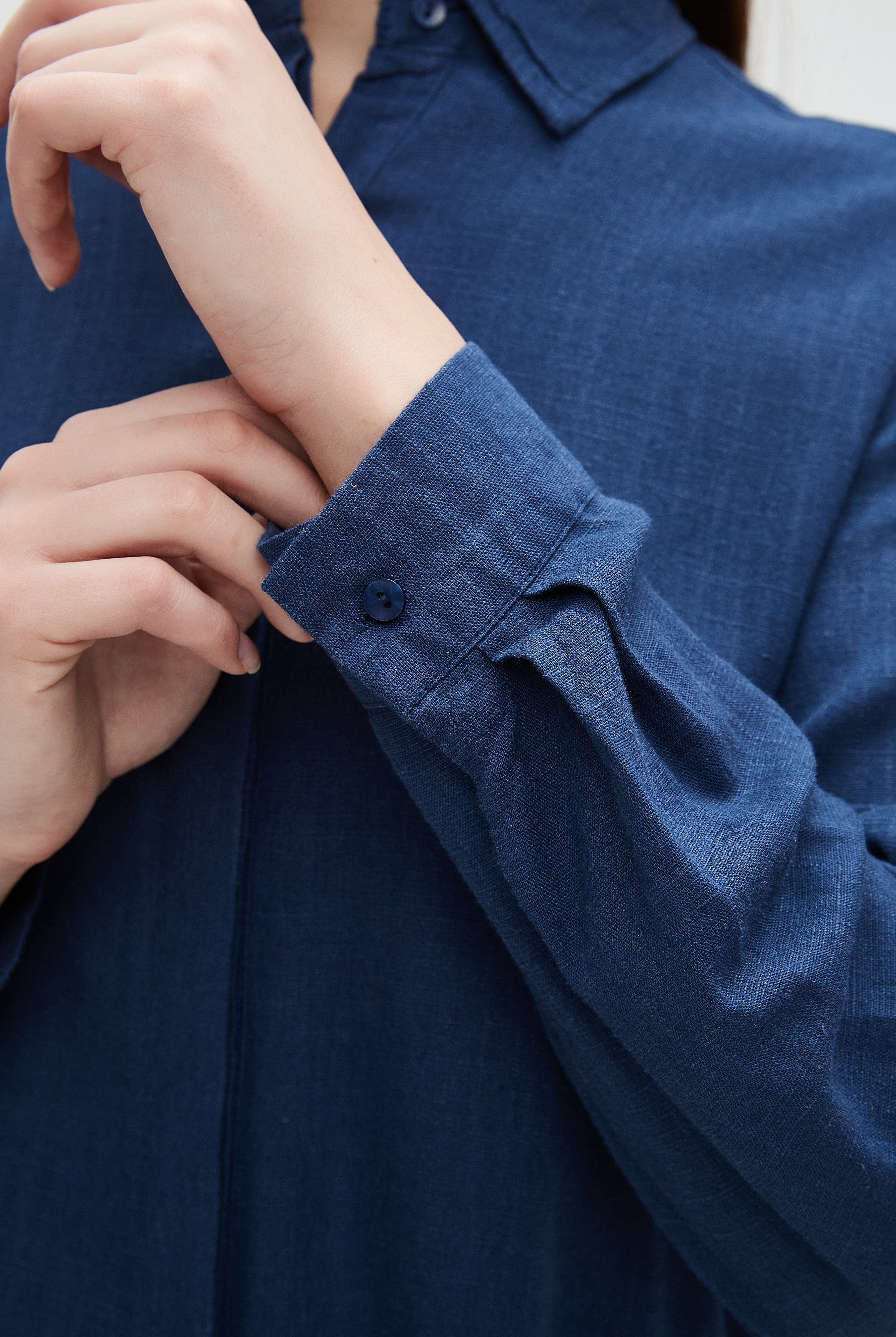 نتشي بلوزة نسائي سادة بازرار واكمام طويلة