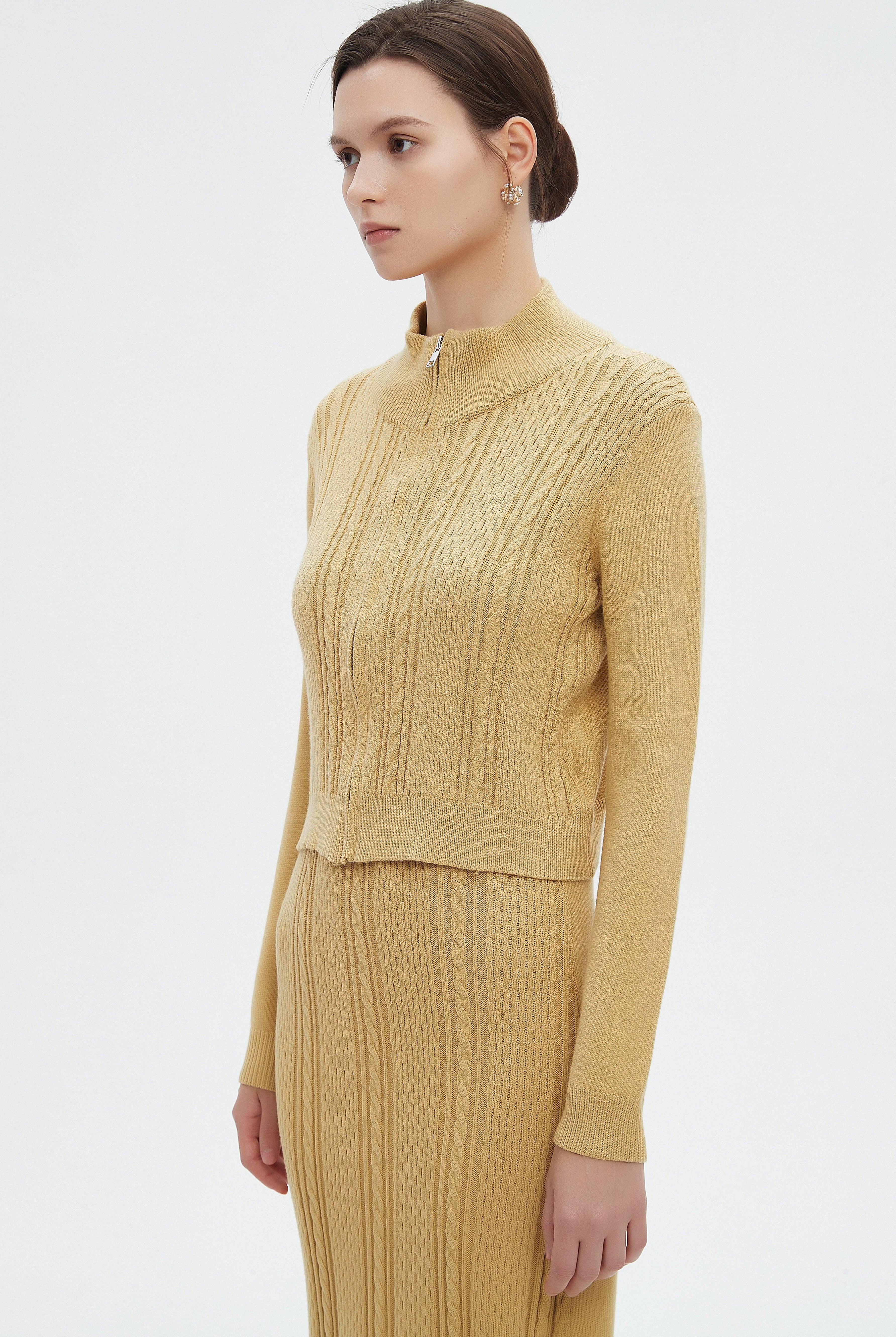 ميكا بلوزة نسائية بسحاب من الأمام ورقبة عالية وكم طويل