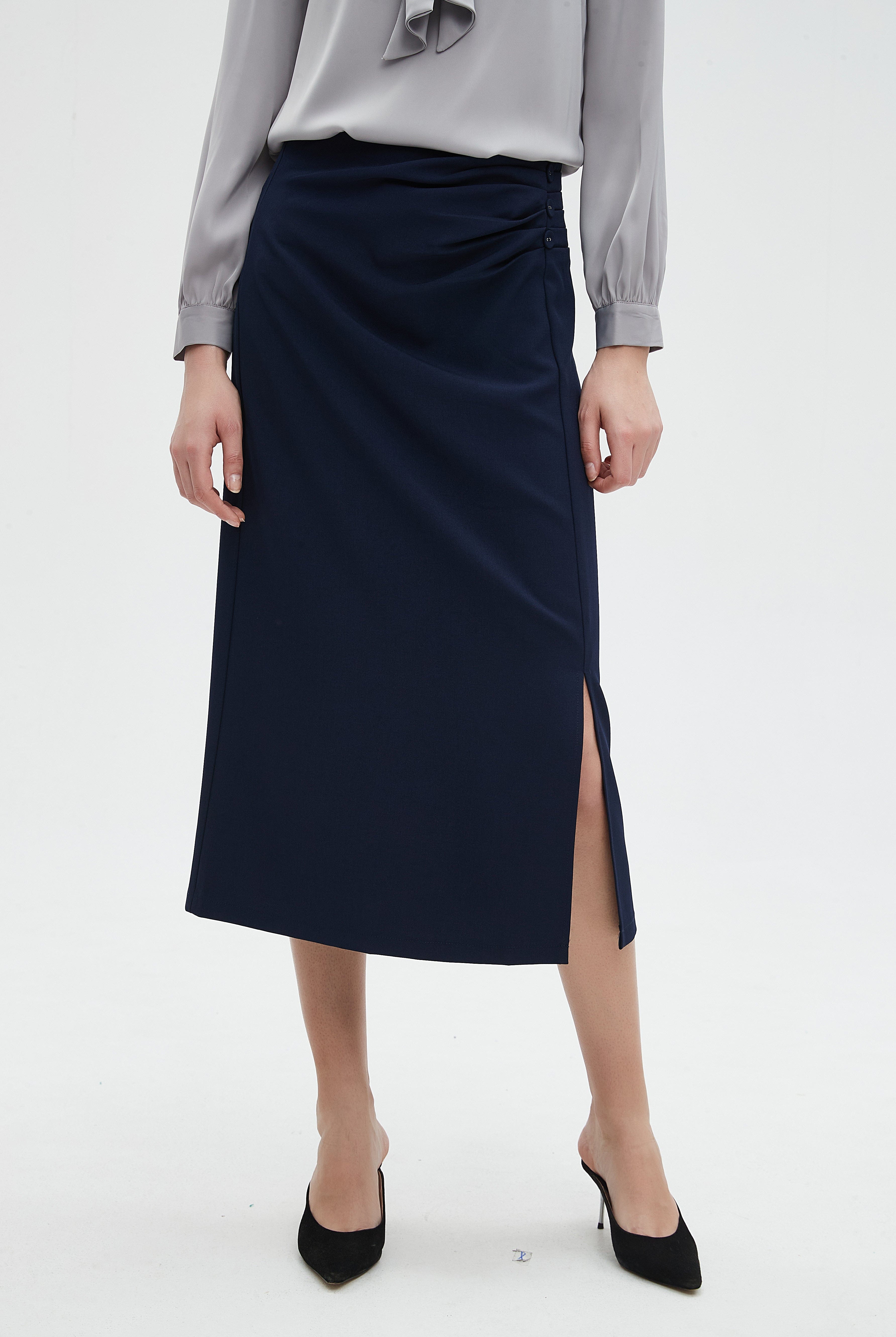 نتشي تنورة ميدي تسائية سادة بفتحة من الجنب للدوام