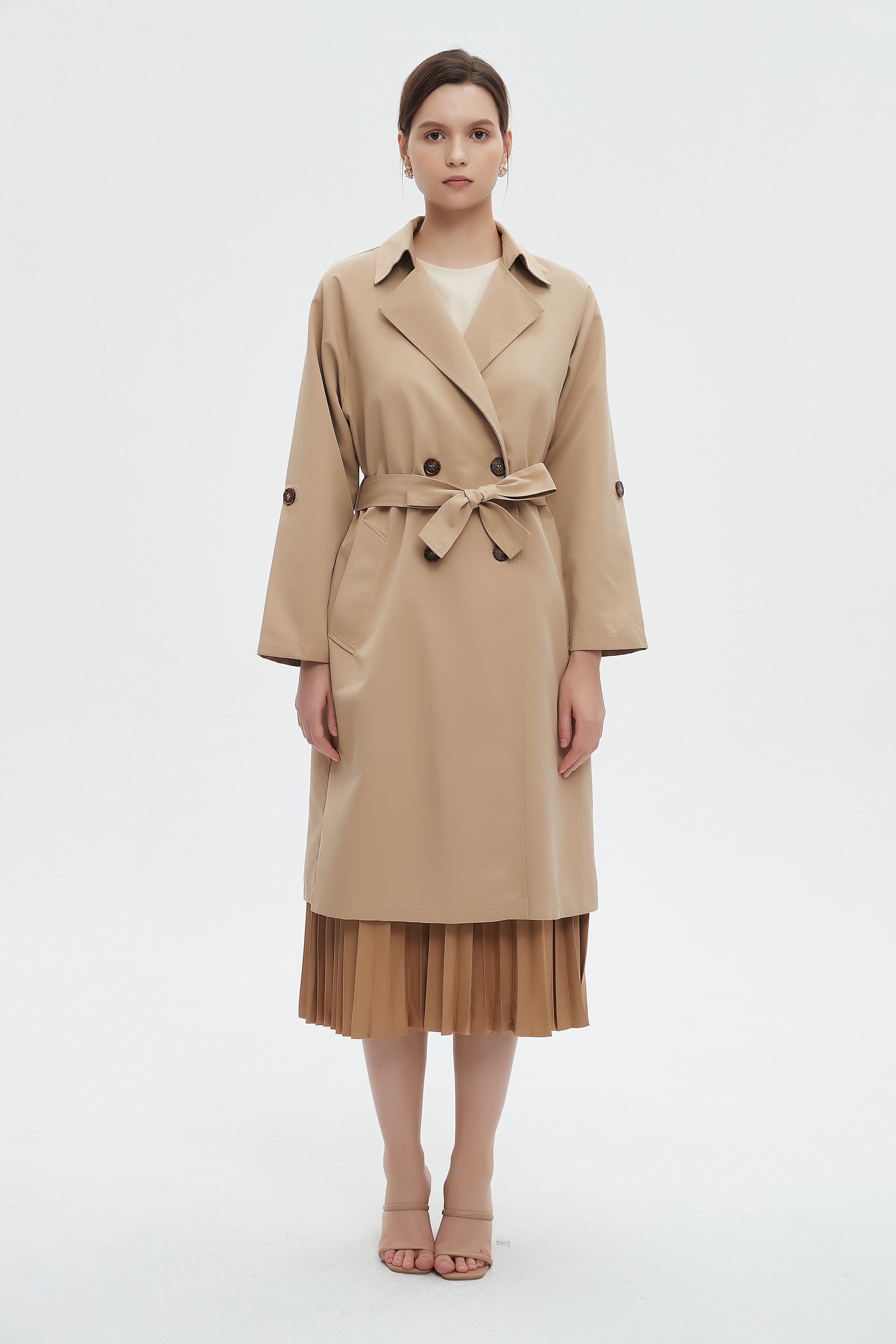 ميكا جاكيت نسائي بياقة طويلة وكم طويل وحزام على الخصر