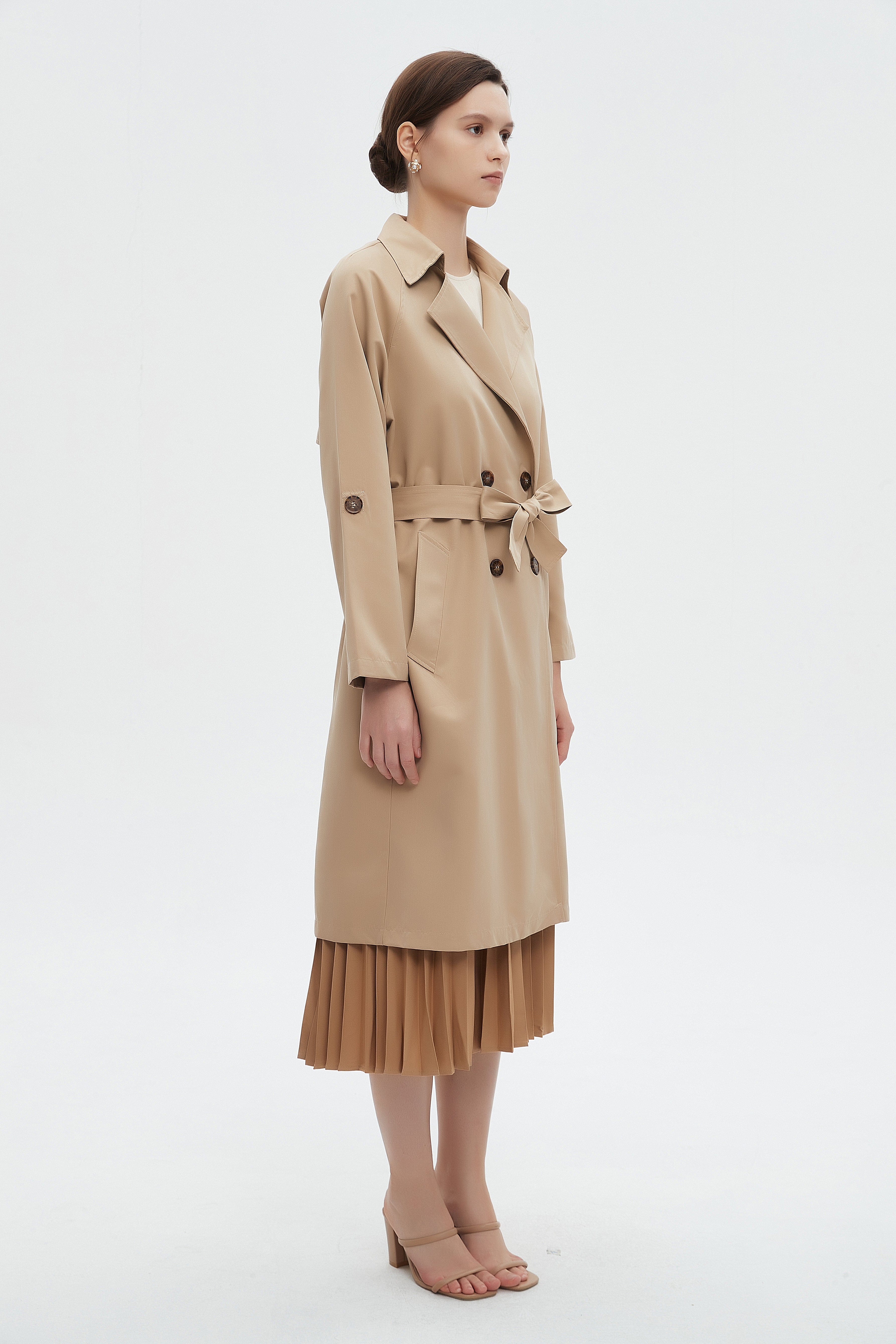 ميكا جاكيت نسائي بياقة طويلة وكم طويل وحزام على الخصر