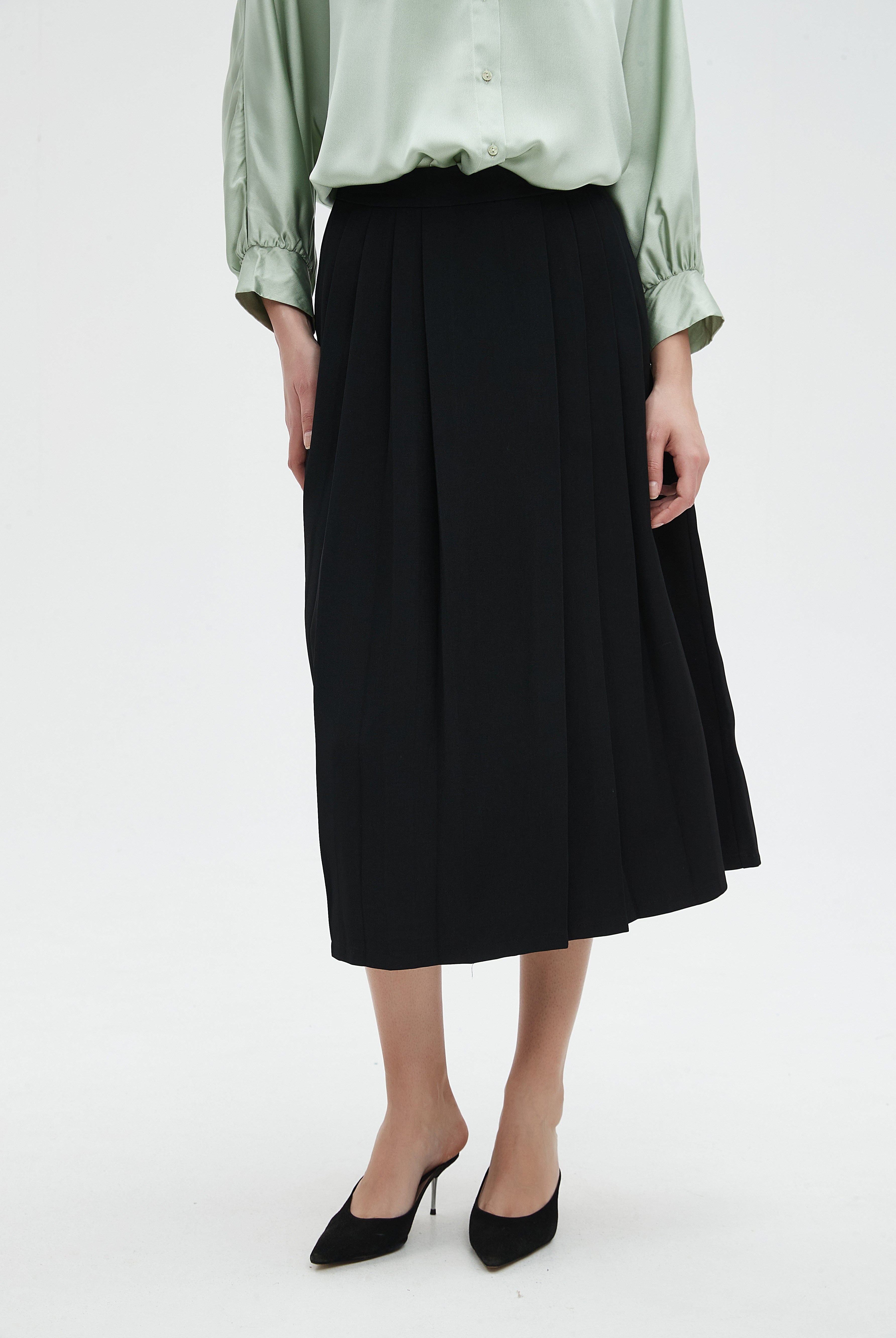 نتشي تنورة ميدي نسائية سادة بقصة كشكش للدوام