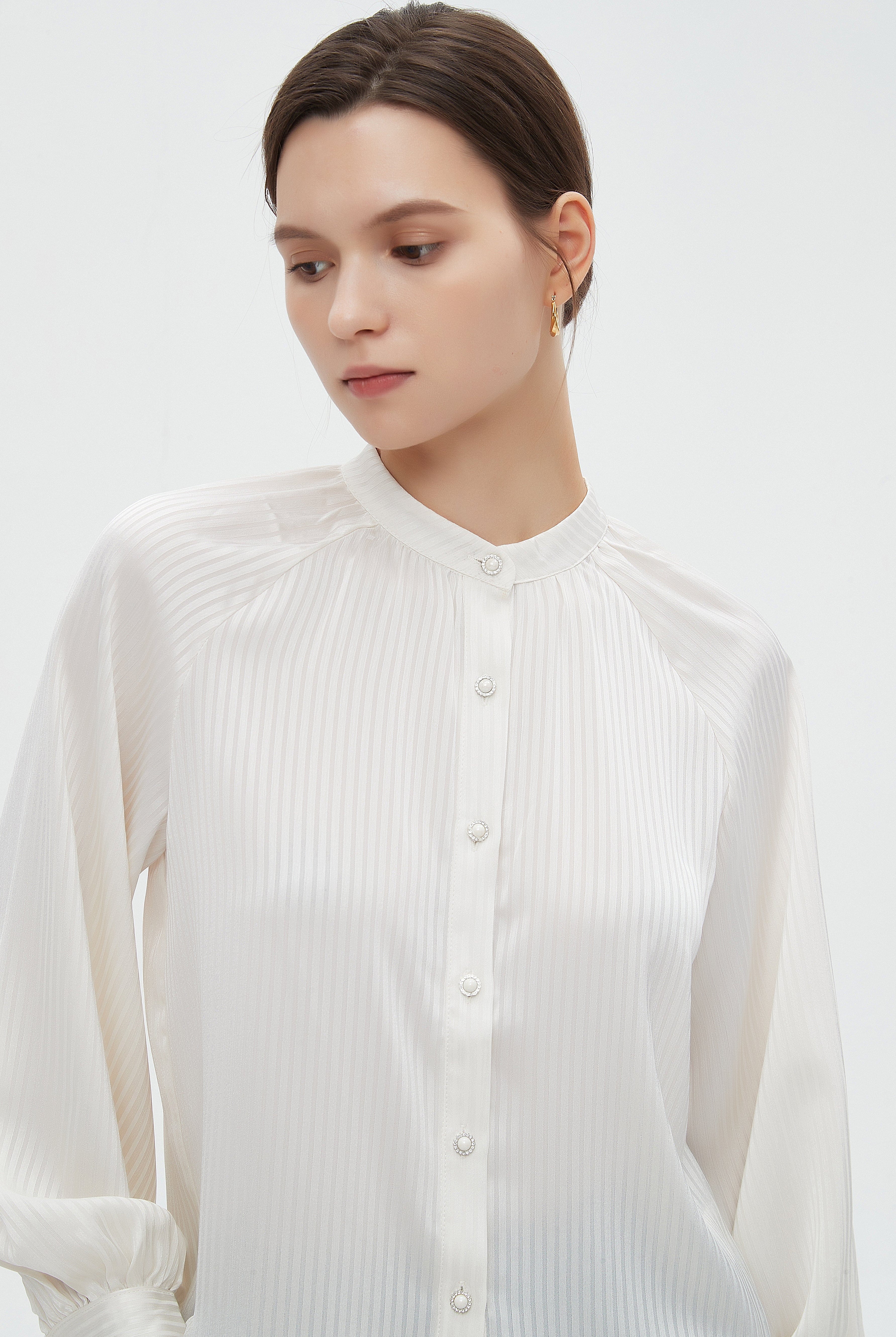 ميكا بلوزة طويلة بأكمام طويلة نسائية وفتحة رقبة على شكل V