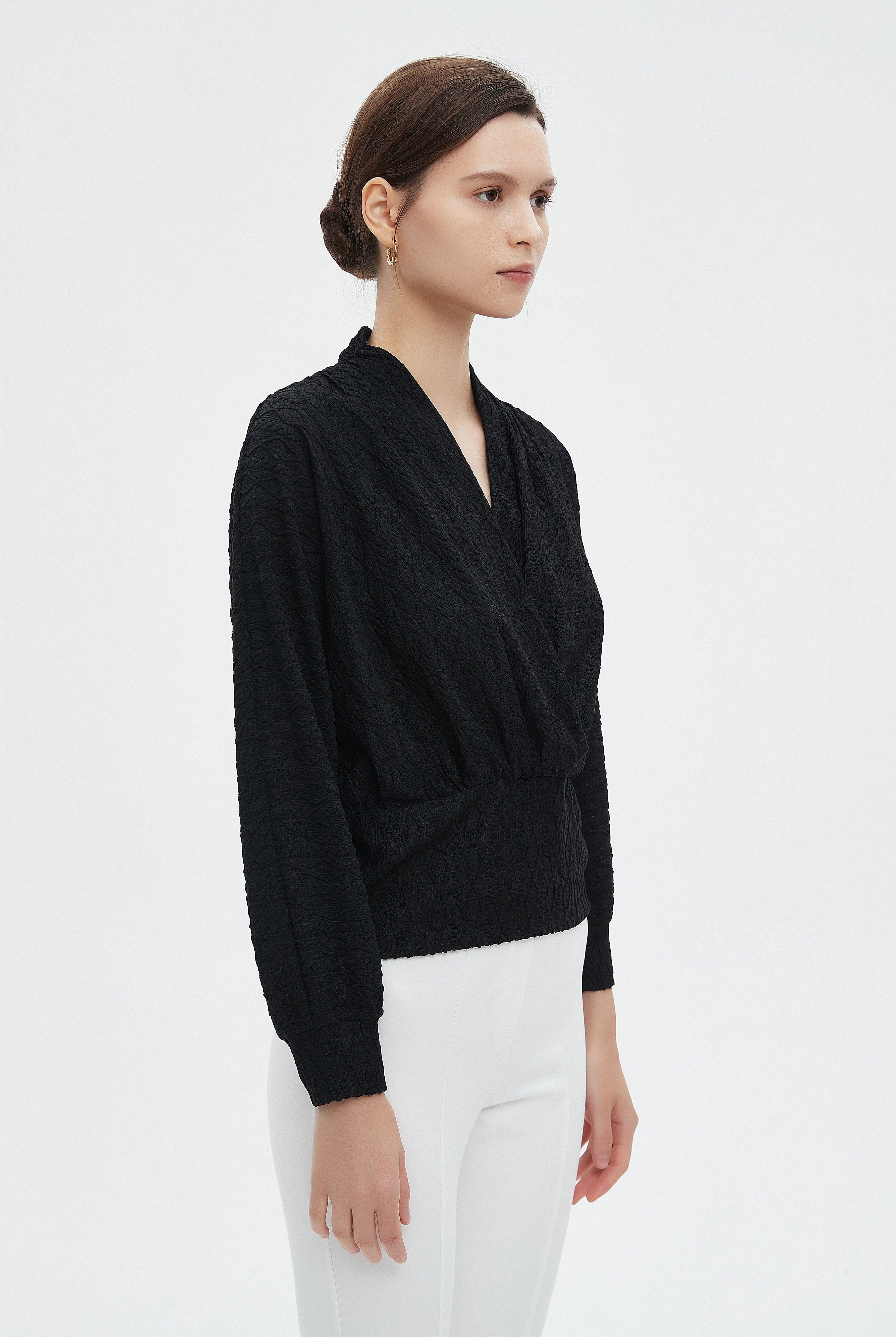 ميكا بلوزة نسائية بأكمام طويلة وفتحة صدر