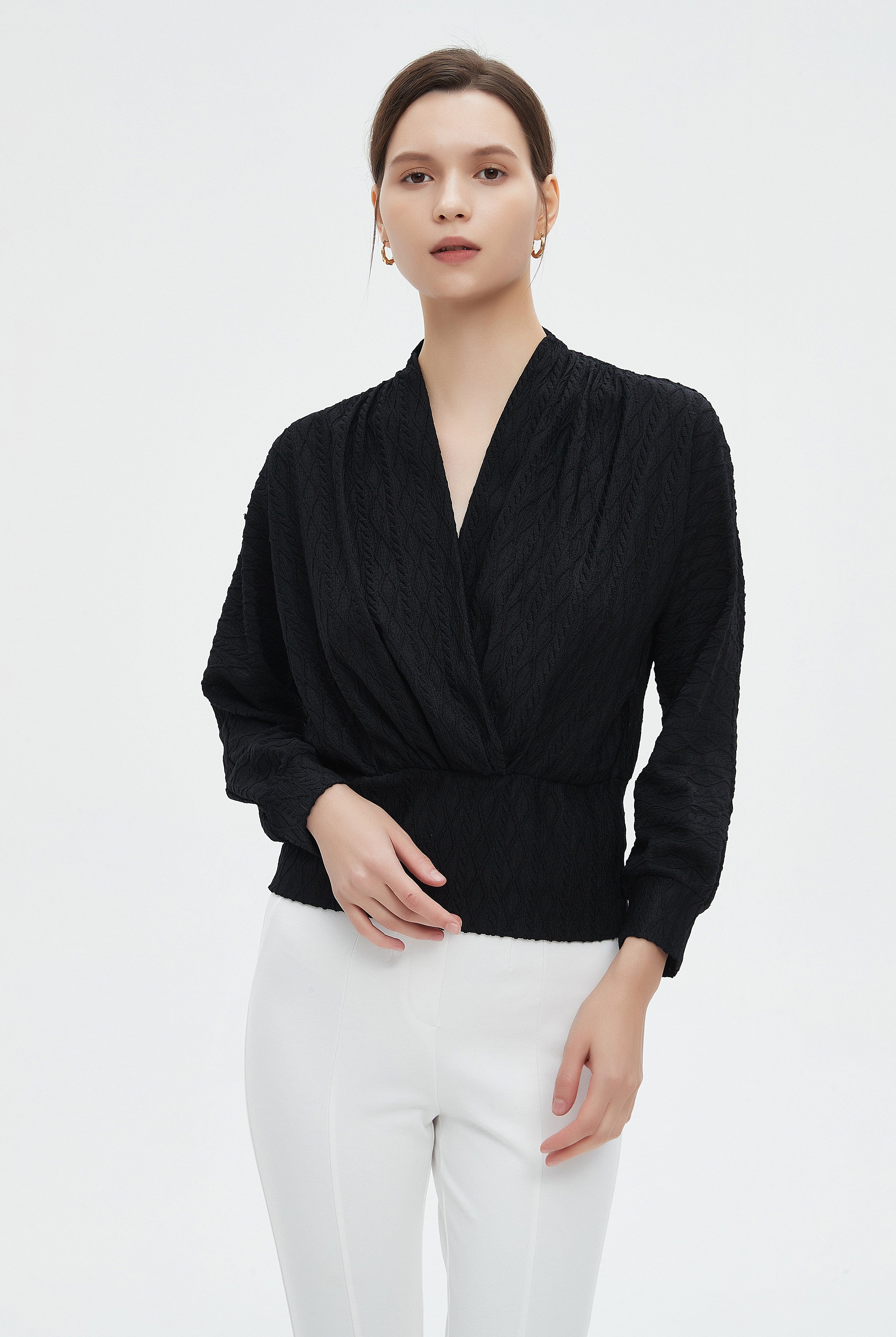 ميكا بلوزة نسائية بأكمام طويلة وفتحة صدر