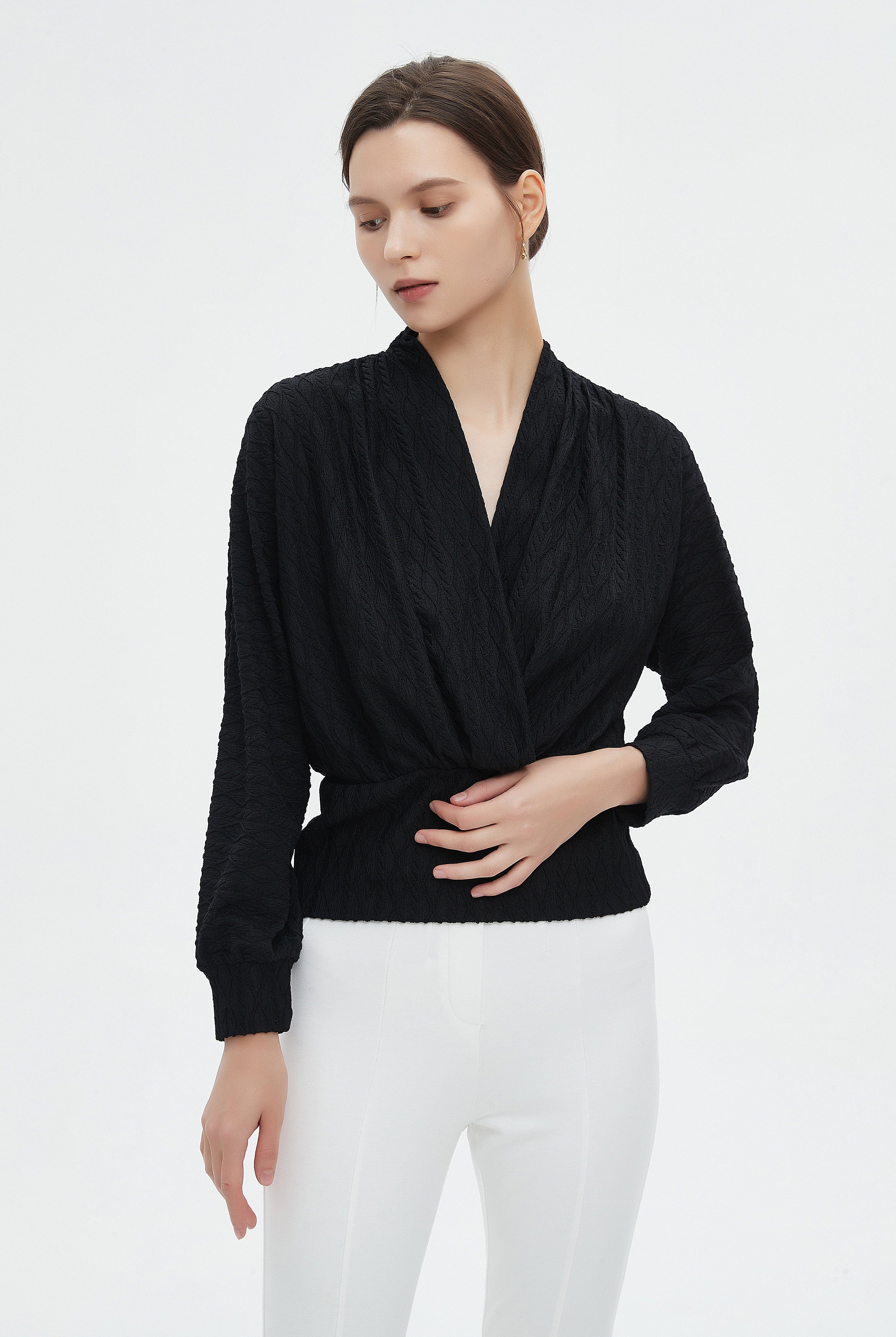 ميكا بلوزة نسائية بأكمام طويلة وفتحة صدر