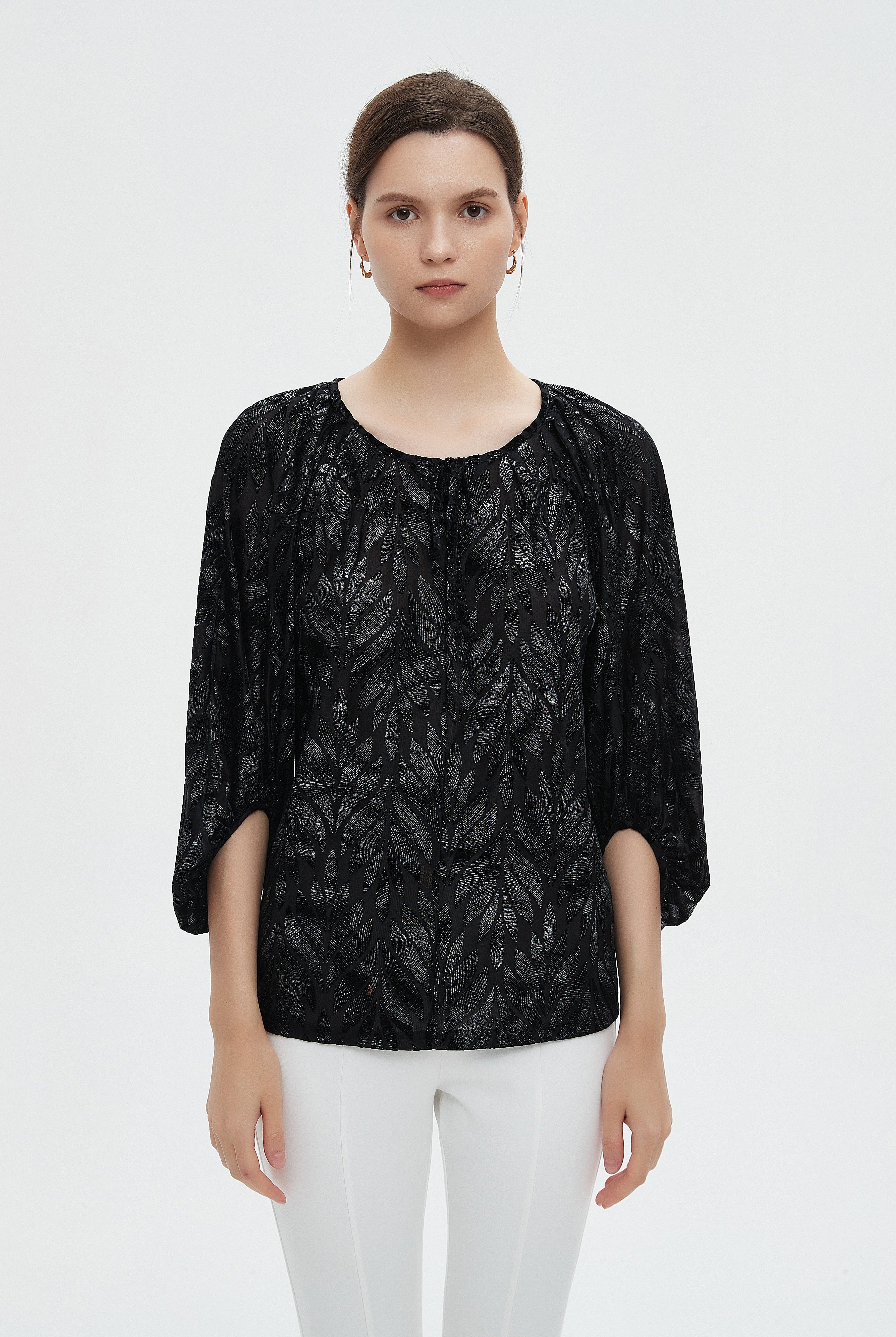 ميكا بلوزة نسائية مشجرة بكم 3/4 ورقبة دائرية