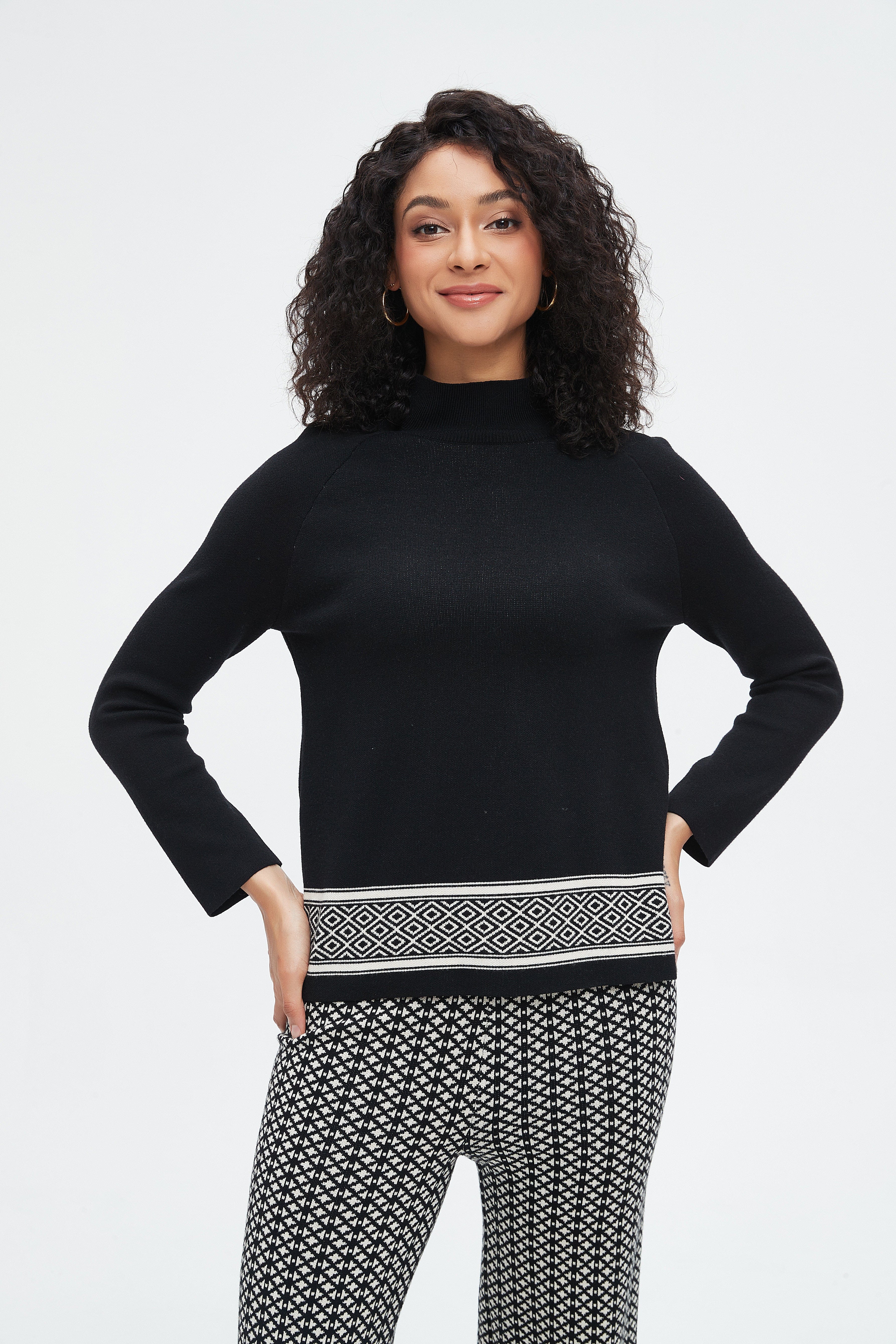 نتشي بلوزة نسائية طويلة شتوية برقبة عالية