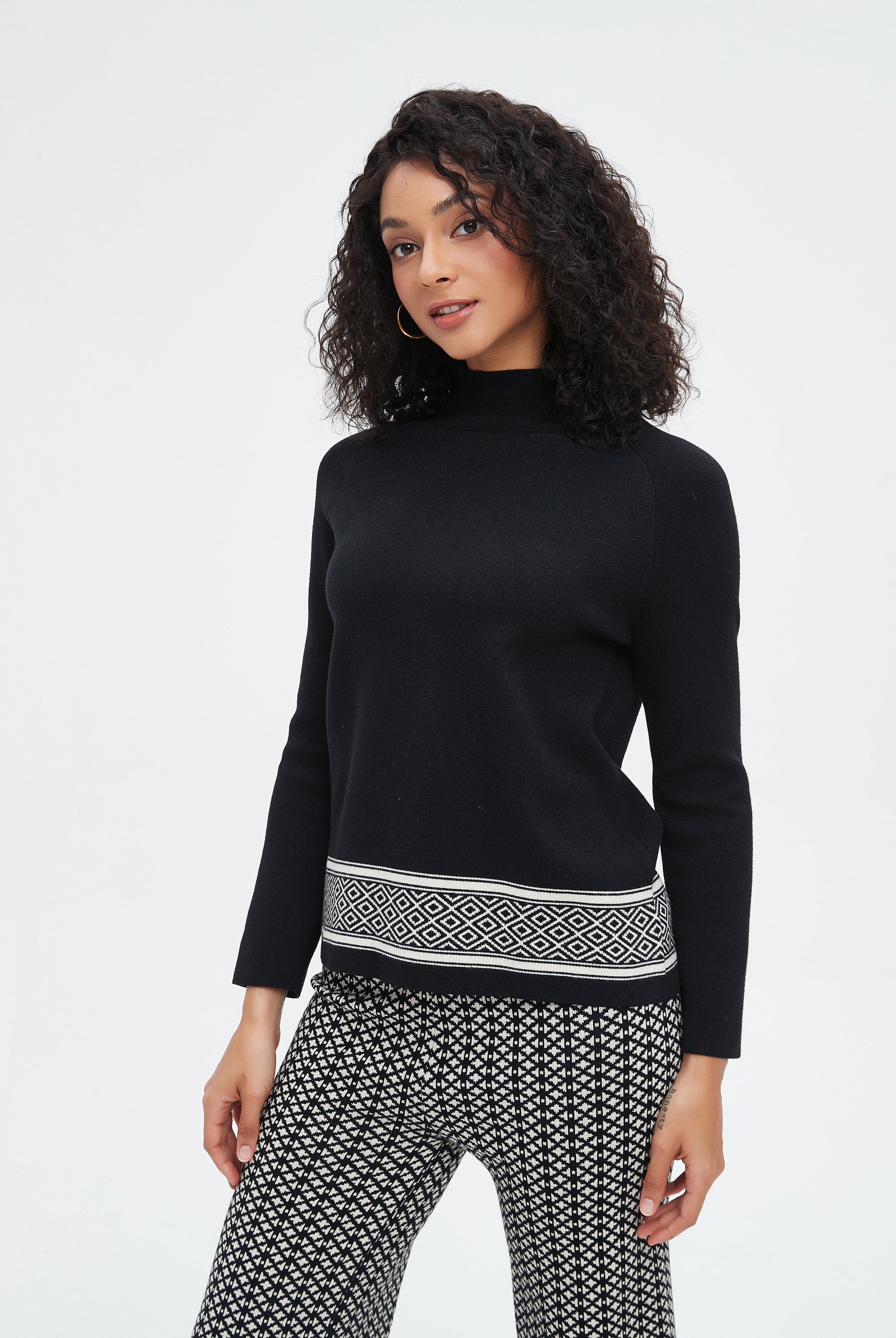 نتشي بلوزة نسائية طويلة شتوية برقبة عالية