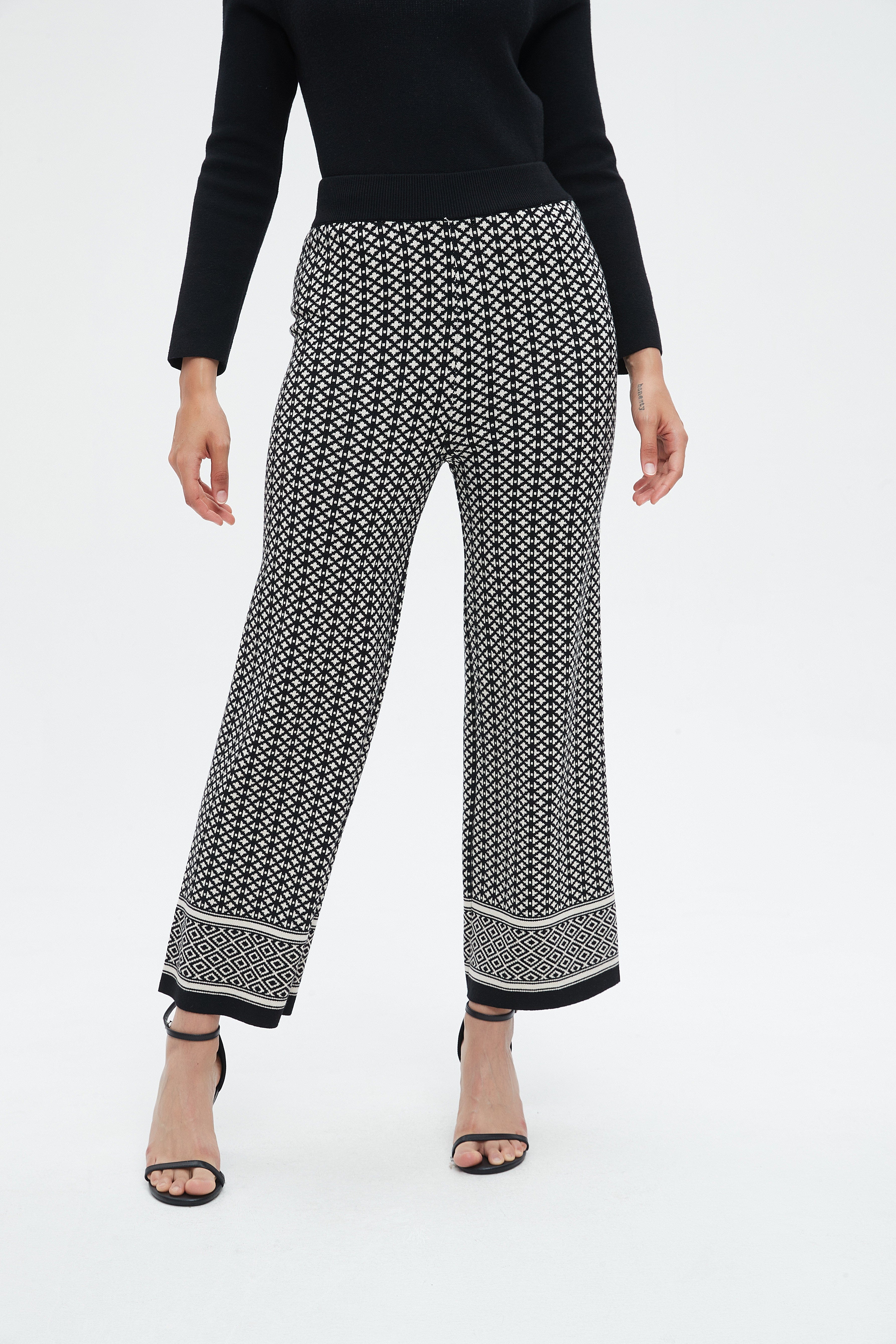 نتشي بنطلون نسائي طويل منقوش برجل واسعة