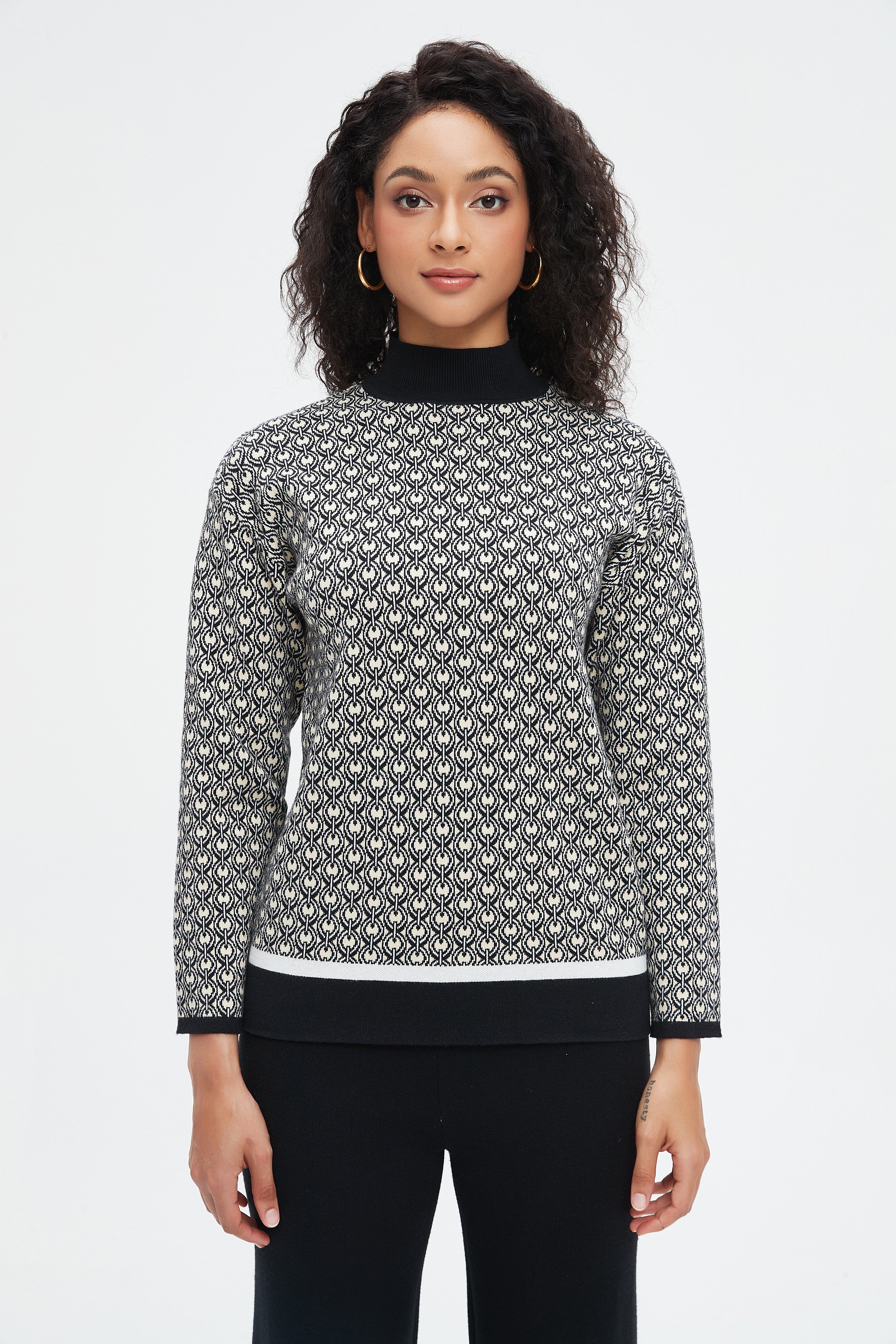 ูุชุดู ุจููุฒุฉ ูุณุงุฆูุฉ ุทูููุฉ ุจูู
ุทููู ููููููู ุนูู ุงูุฑูุจุฉ