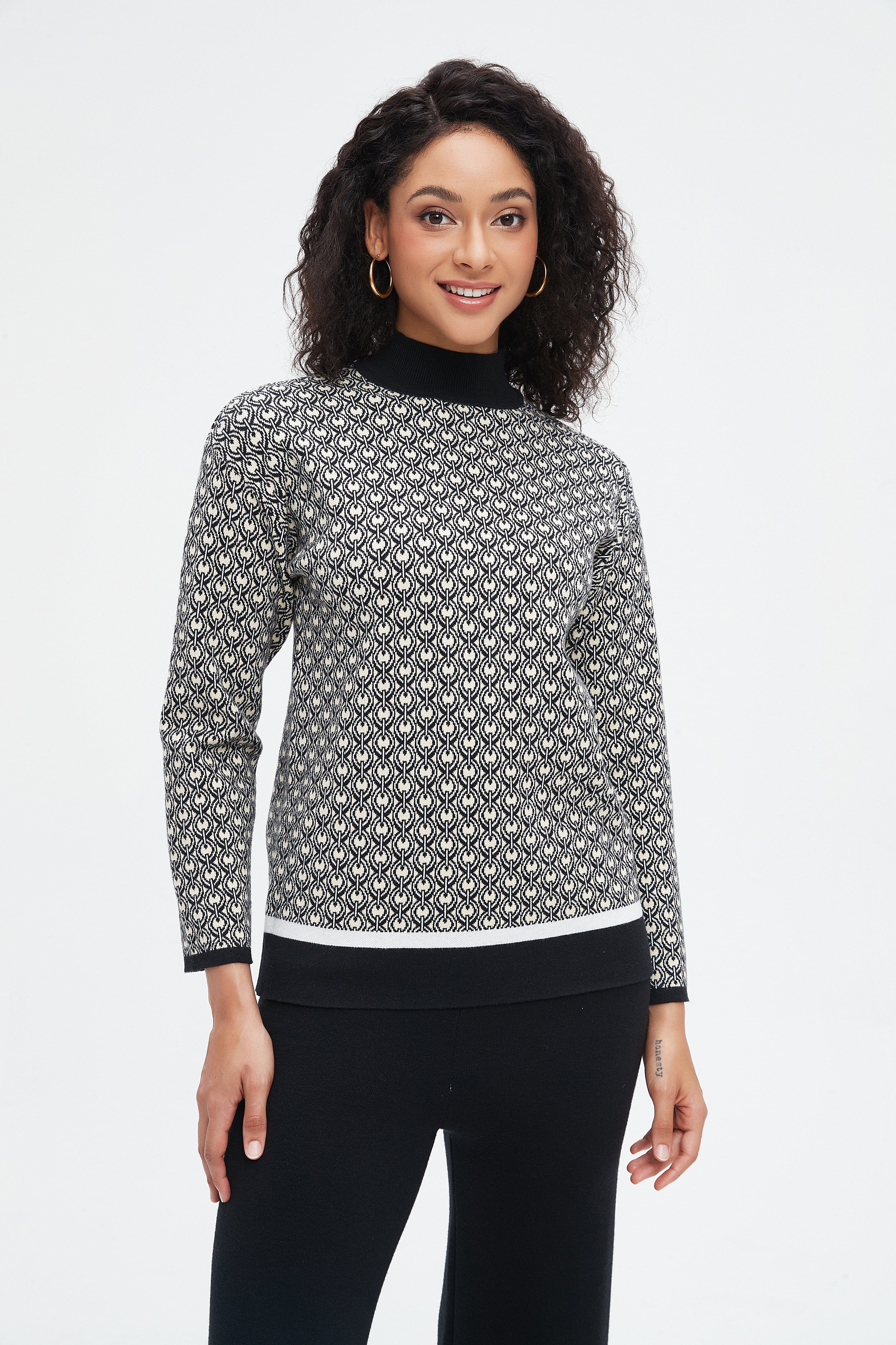 ูุชุดู ุจููุฒุฉ ูุณุงุฆูุฉ ุทูููุฉ ุจูู
ุทููู ููููููู ุนูู ุงูุฑูุจุฉ