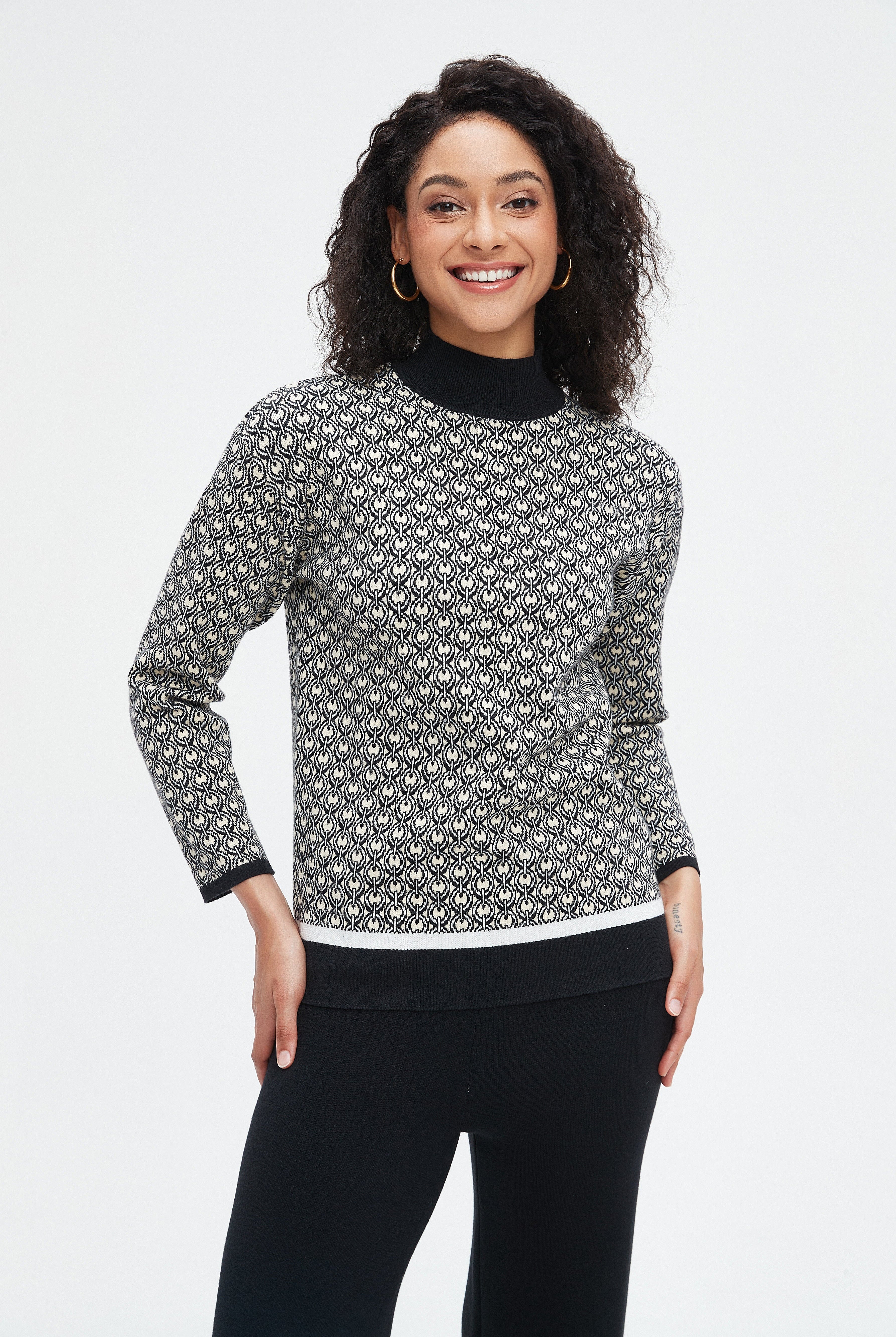 نتشي بلوزة نسائية طويلة بكم طويل وفيونكه على الرقبة