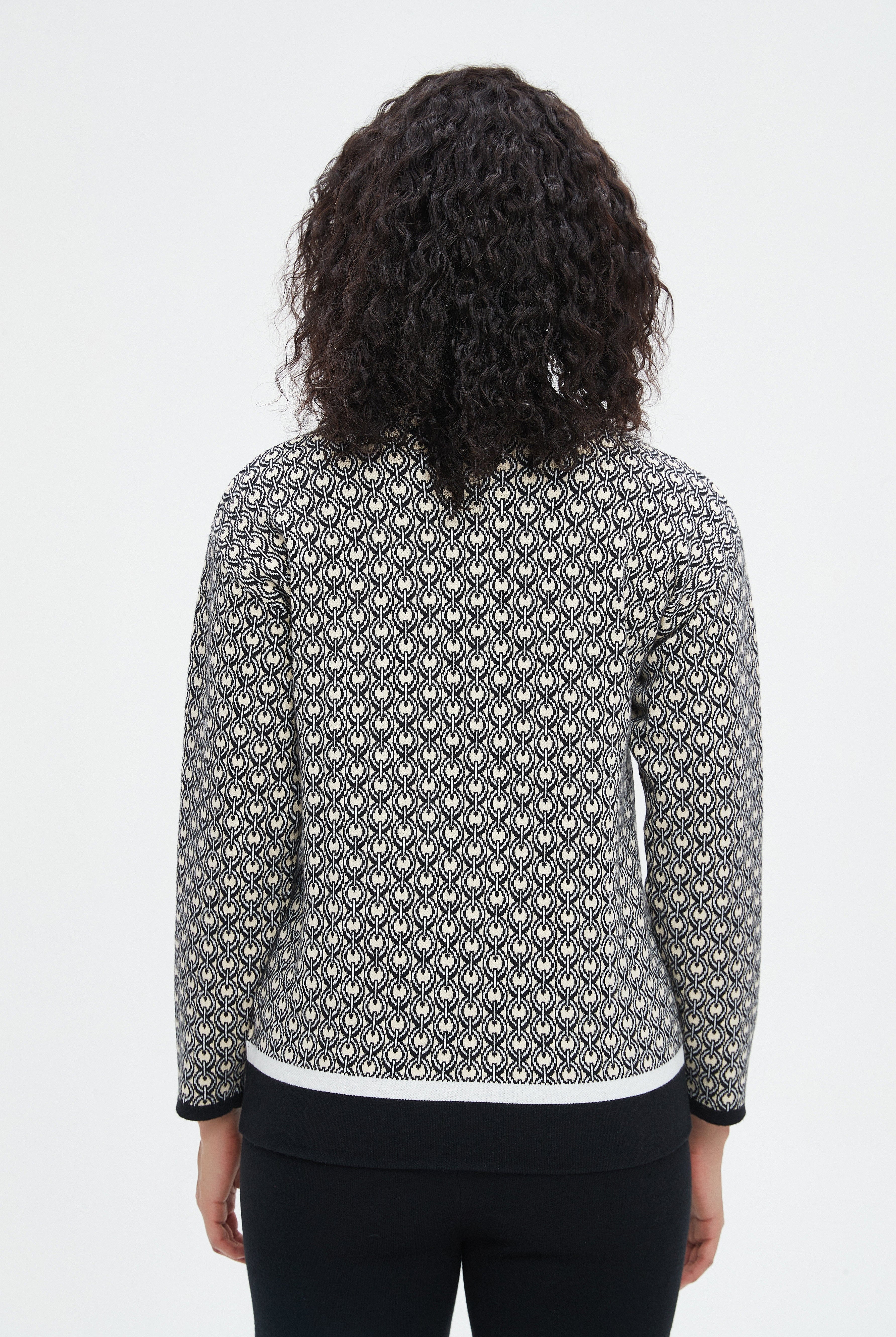 نتشي بلوزة نسائية طويلة بكم طويل وفيونكه على الرقبة