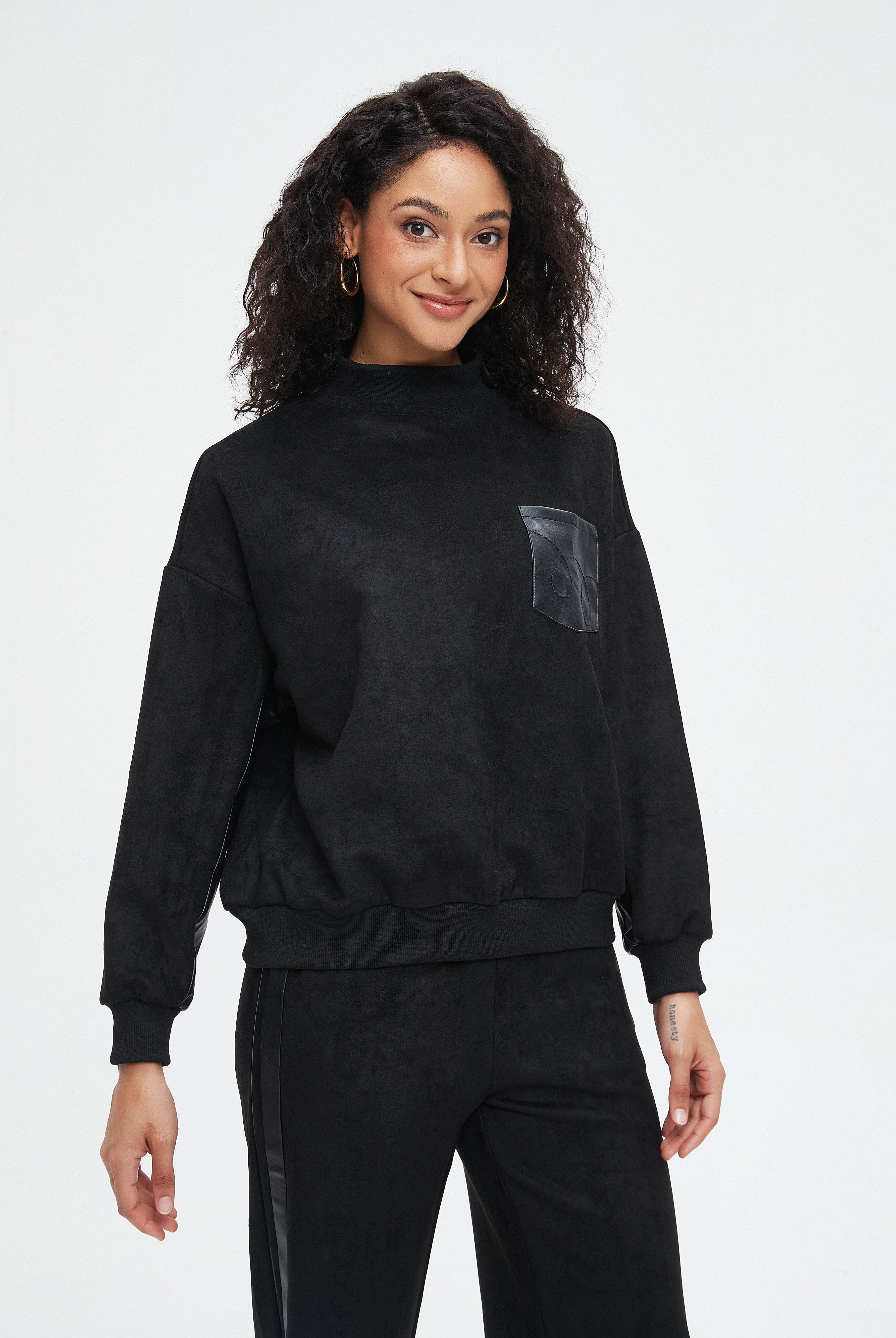 نتشي بلوزة نسائية شتوية طويلة سادة بجيب على الصدر