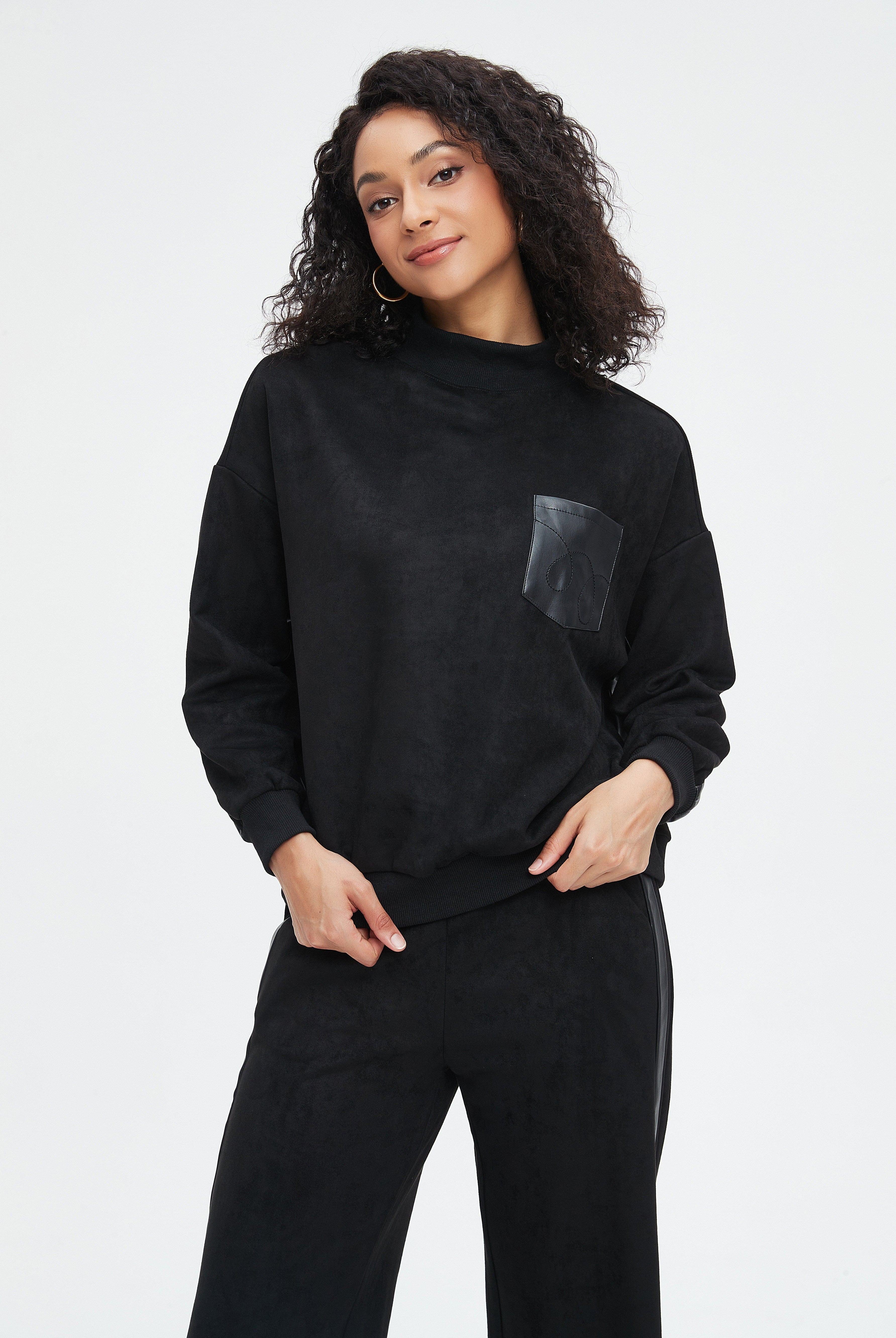 نتشي بلوزة نسائية شتوية طويلة سادة بجيب على الصدر