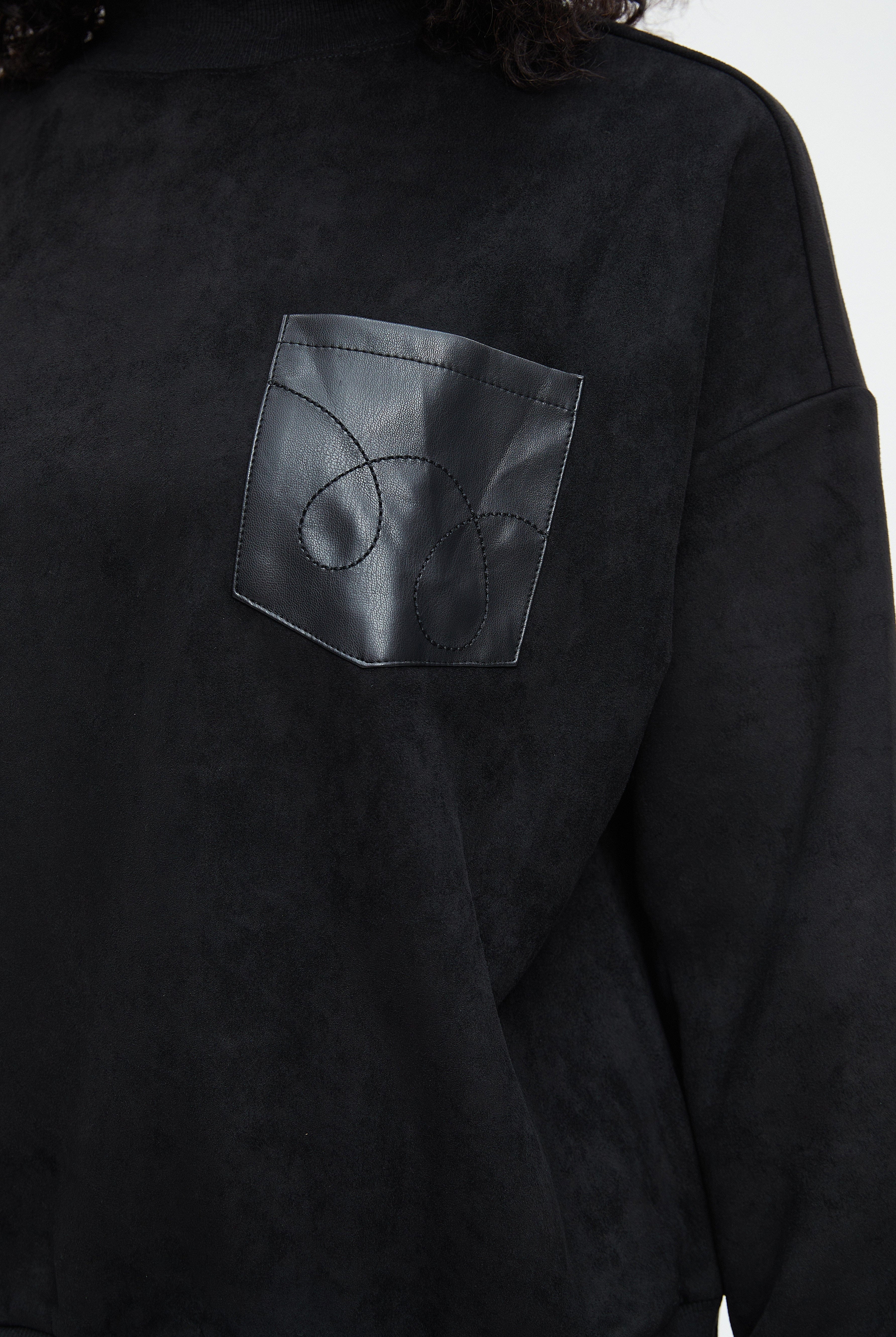 نتشي بلوزة نسائية شتوية طويلة سادة بجيب على الصدر