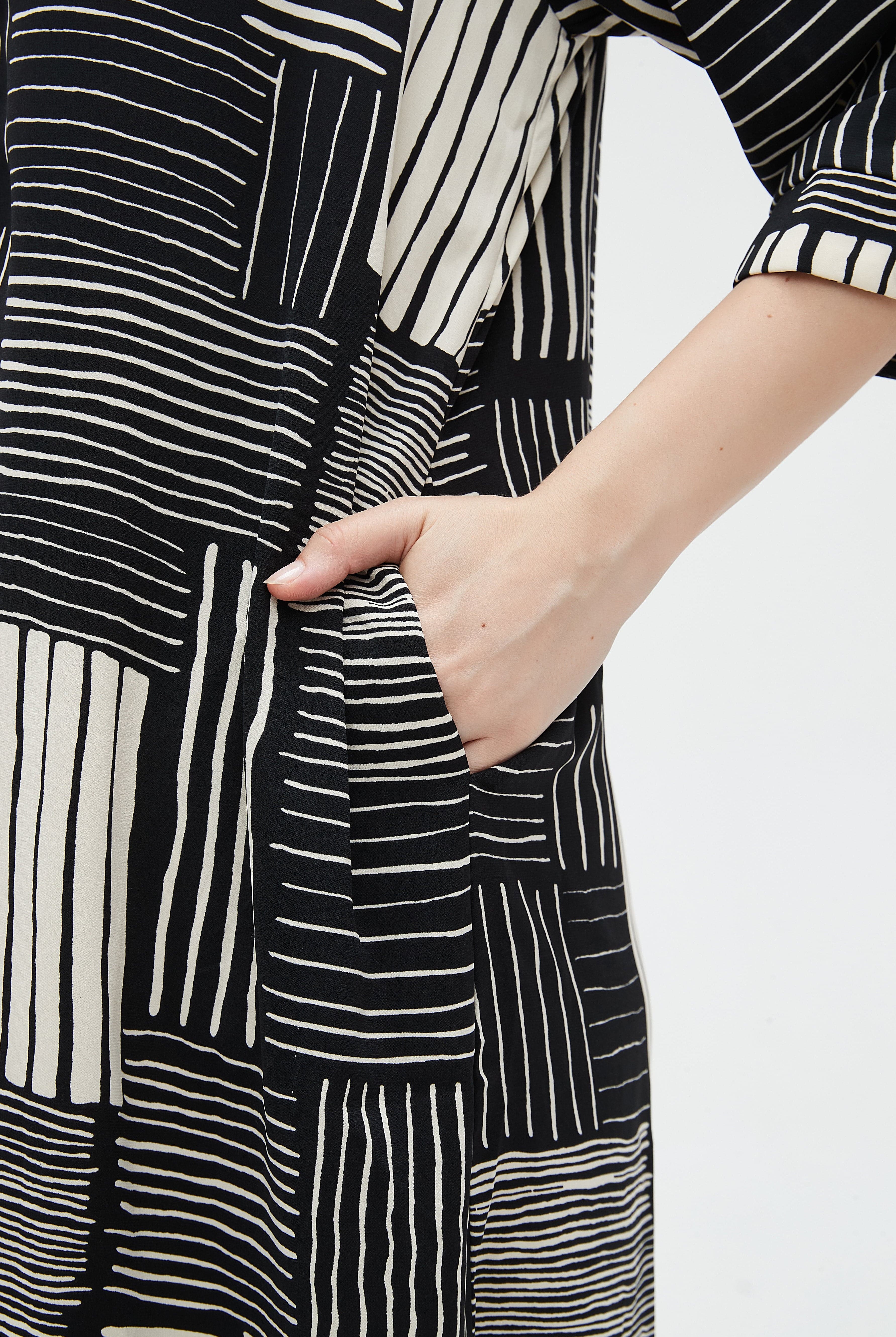 نتشي فستان ميدي مشجر 3/4 كم