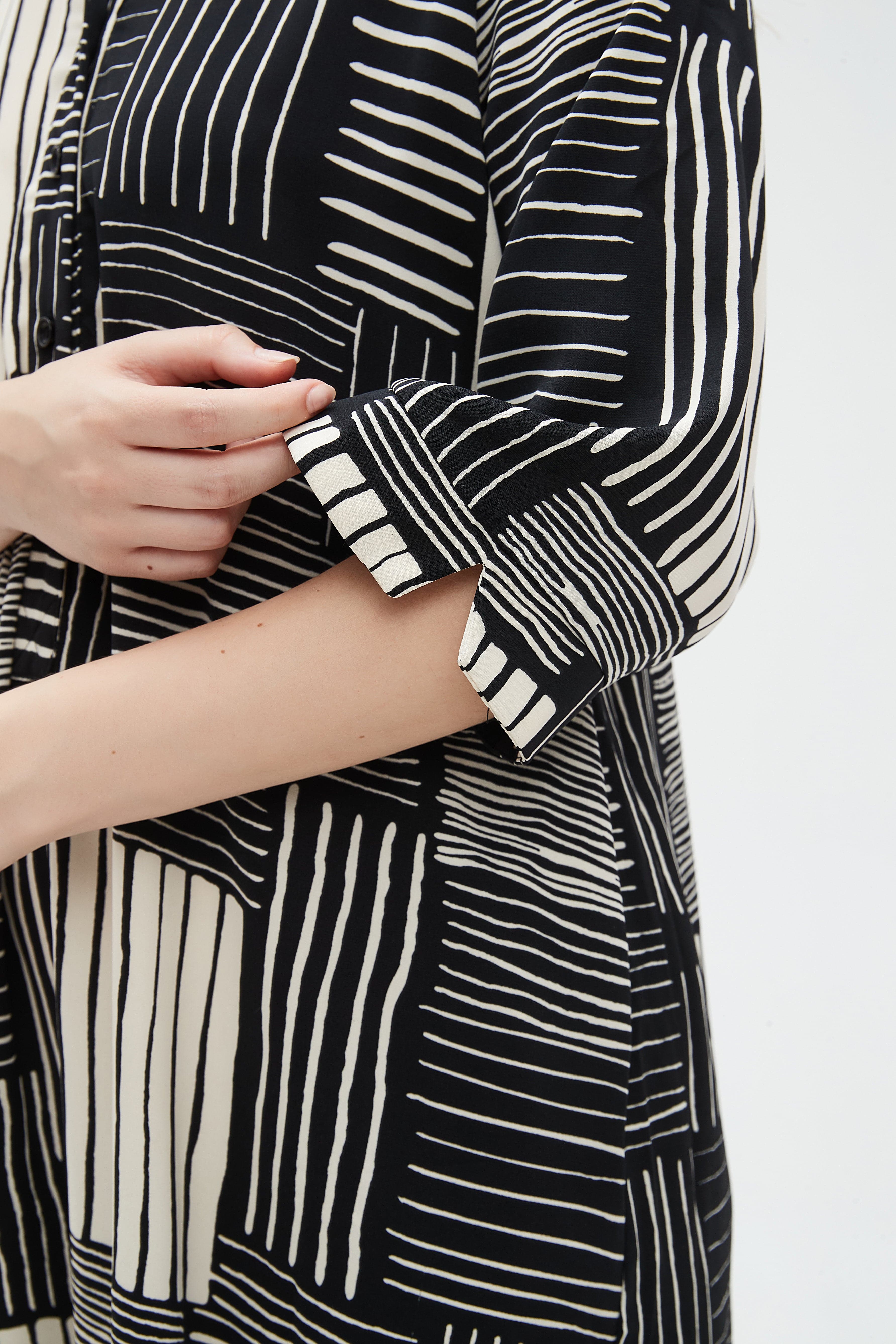 نتشي فستان ميدي مشجر 3/4 كم