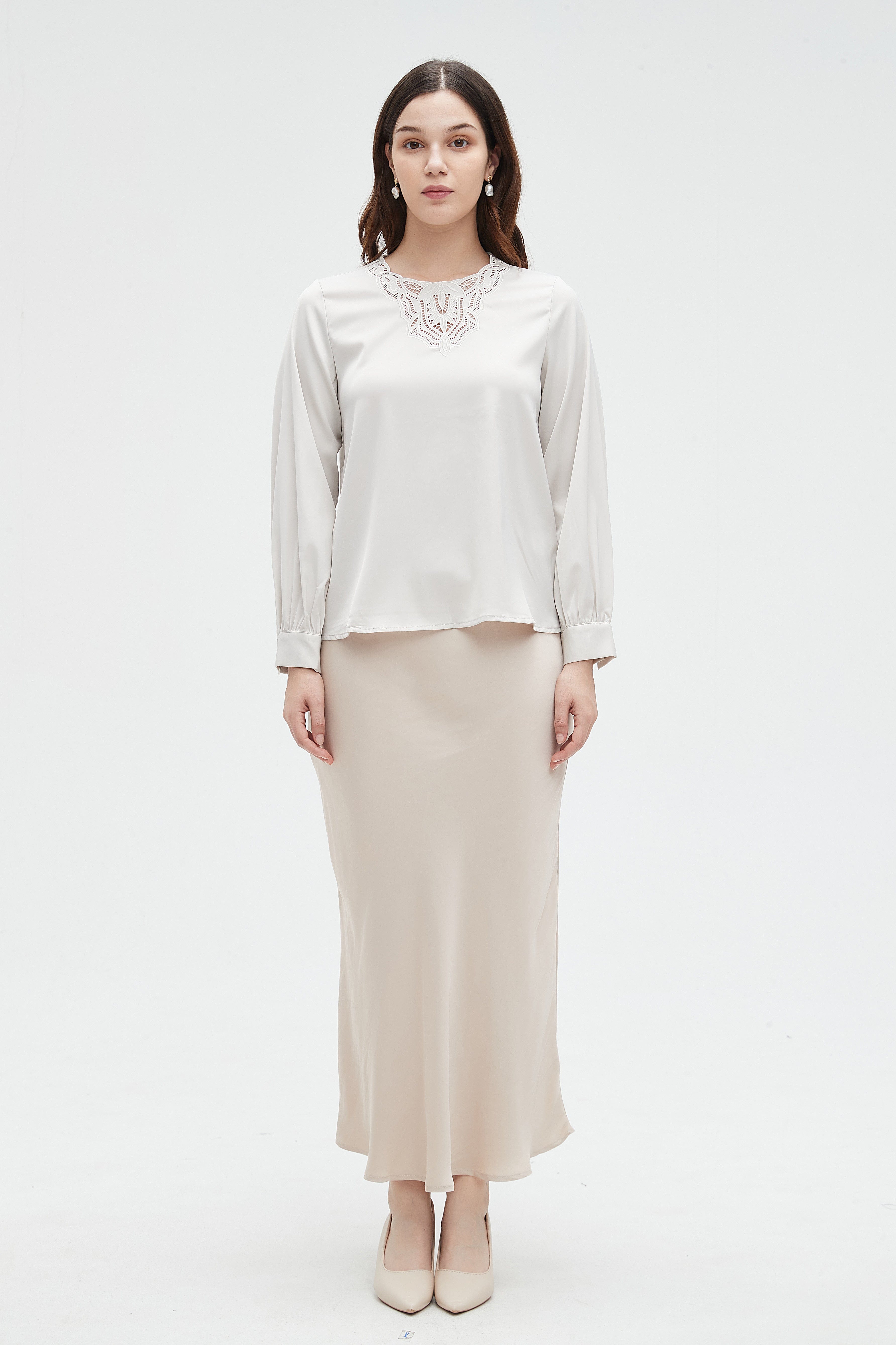 ูุชุดู ุจููุฒุฉ ูุณุงุฆู ุจูู
ุทููู ูููุดู ุนูู ุงูุตุฏุฑ