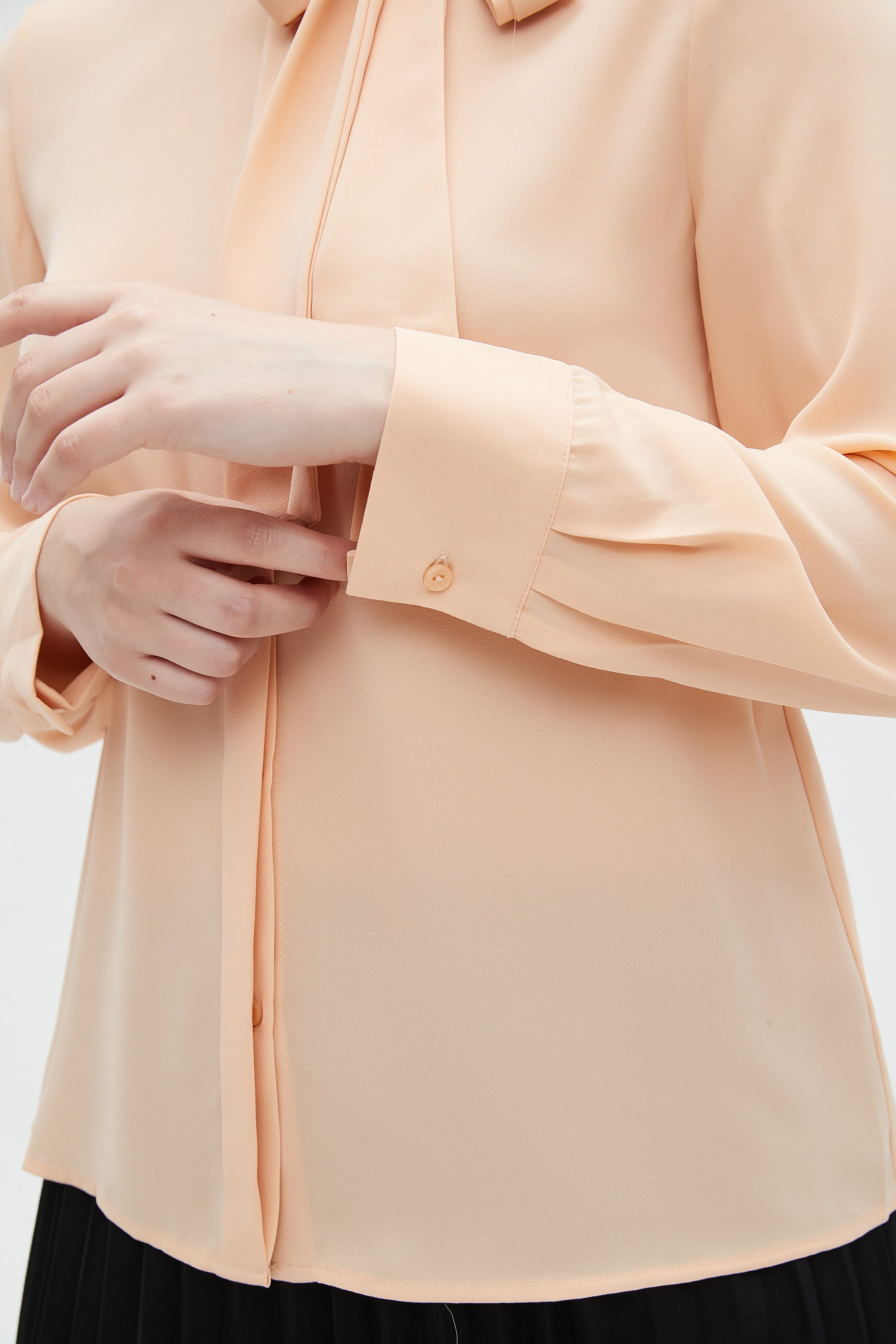 ูุชุดู ุจููุฒุฉ ูุณุงุฆู ูู
ุทููู ุณุงุฏู ููููููู ุนุงูุฑูุจู