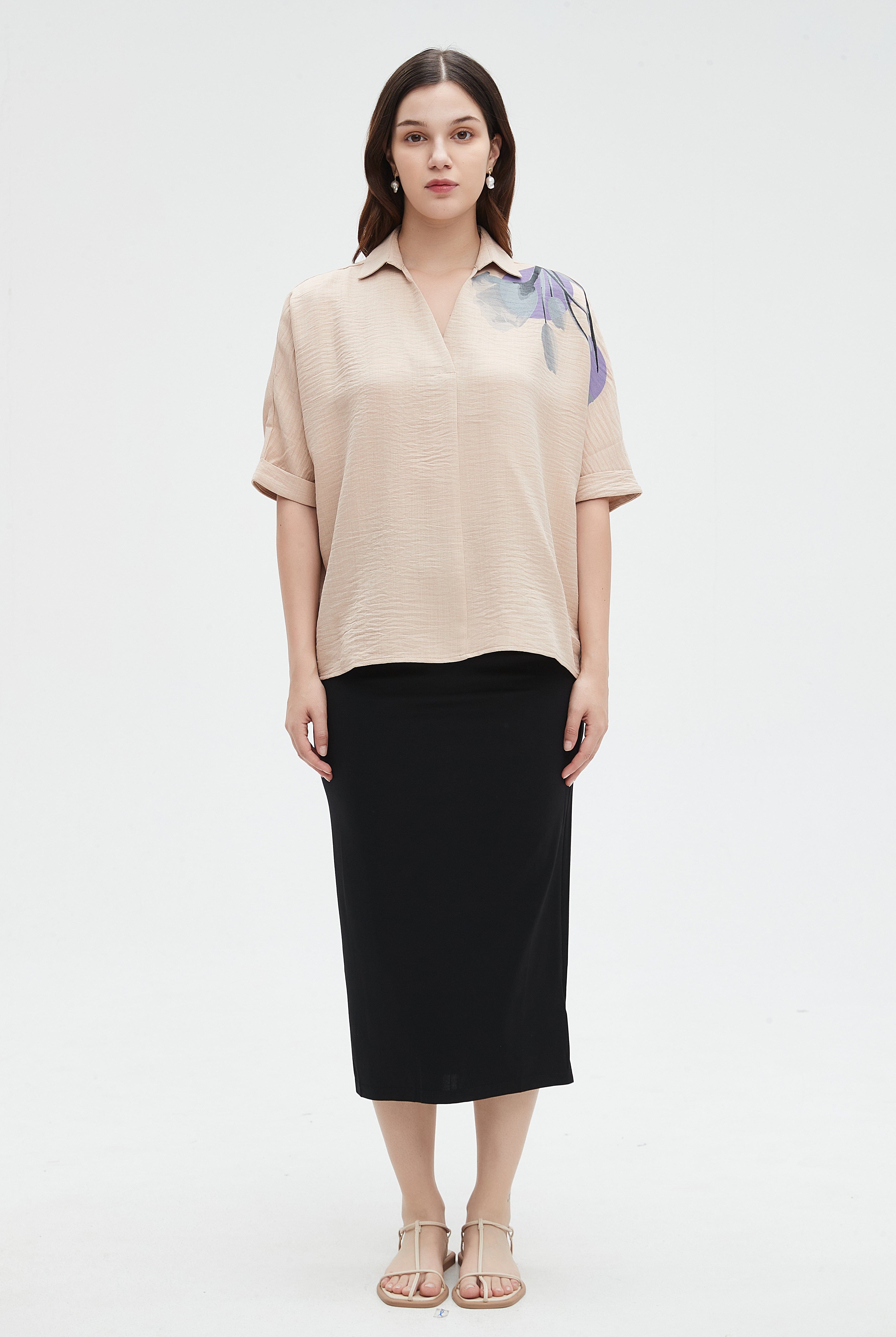 نتشي بلوزة نسائي 3/4 كم بطابعة على الكتف