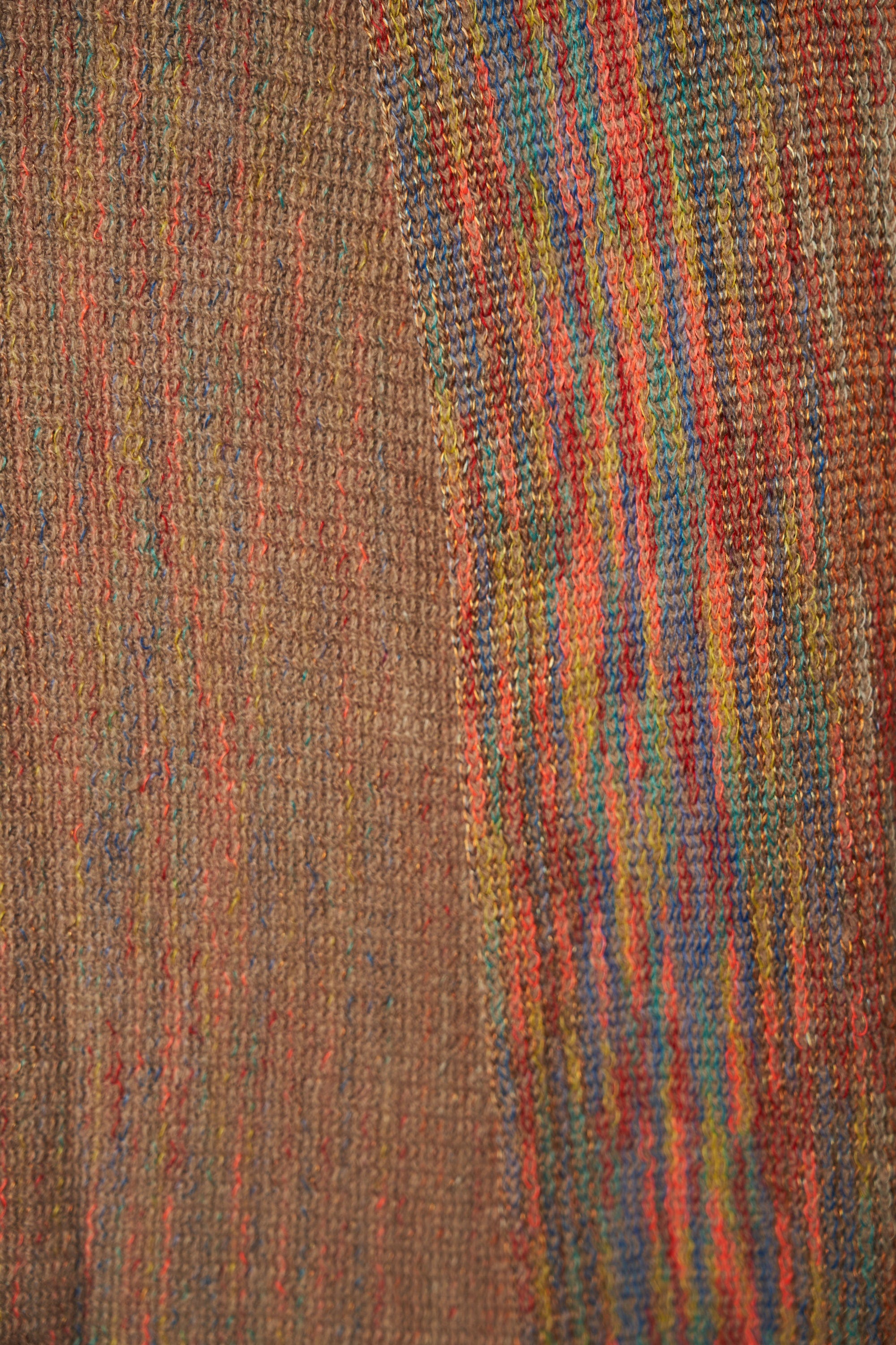 نتشي وشاح منقوش ملون مزين بالخيوط