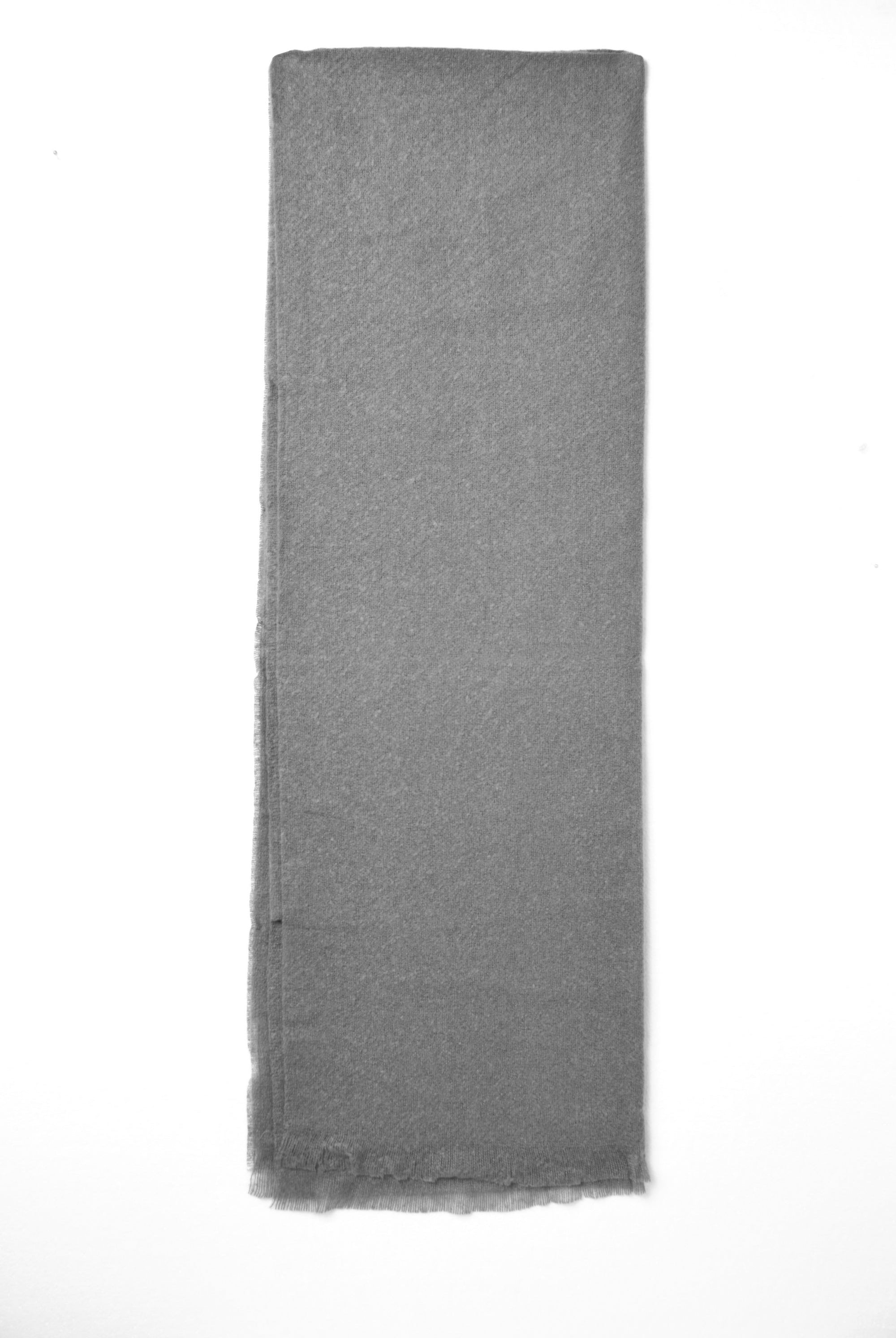 ميكا شال مزين بفرو نسائي سادة