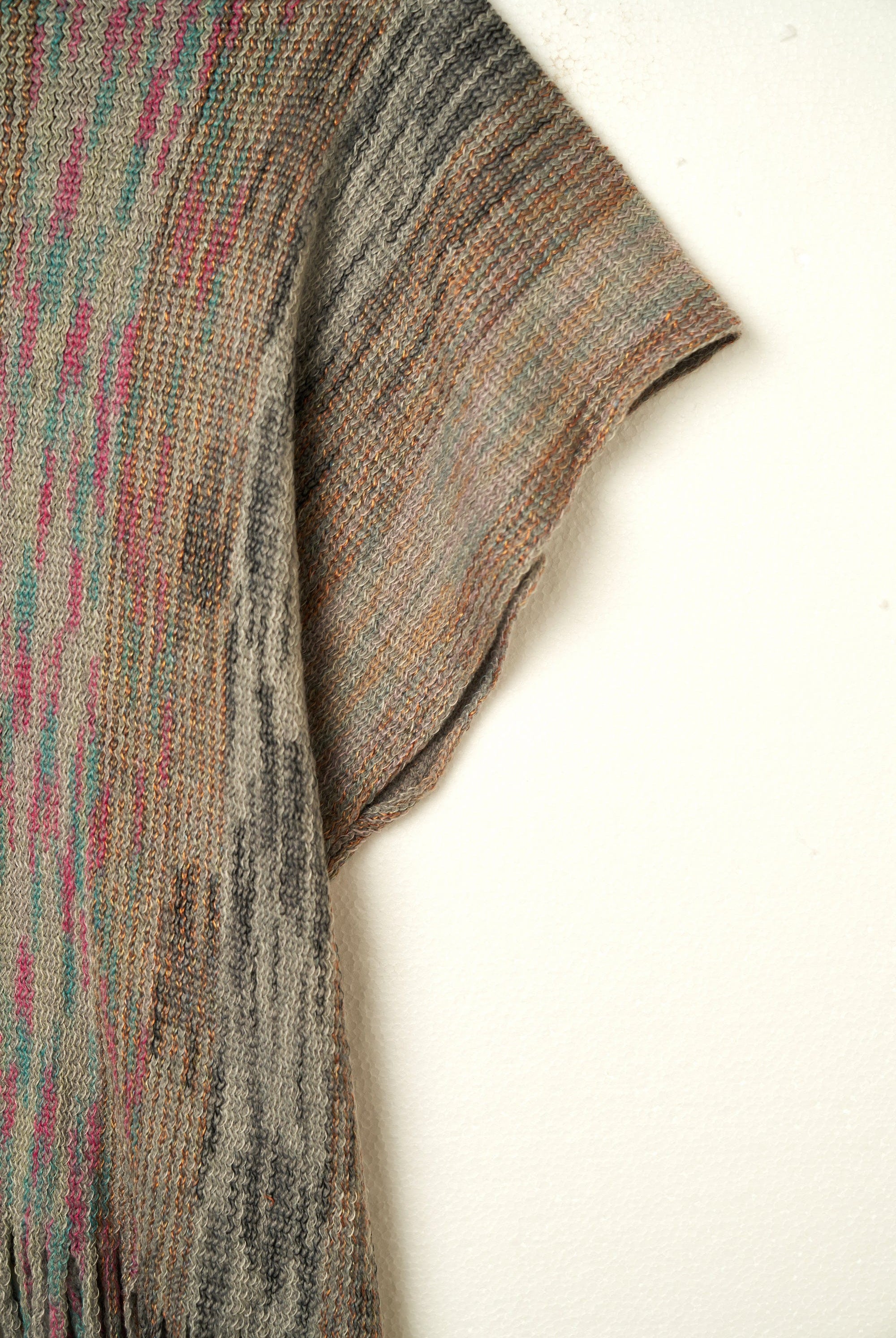 نتشي وشاح منقوش ملون قصير