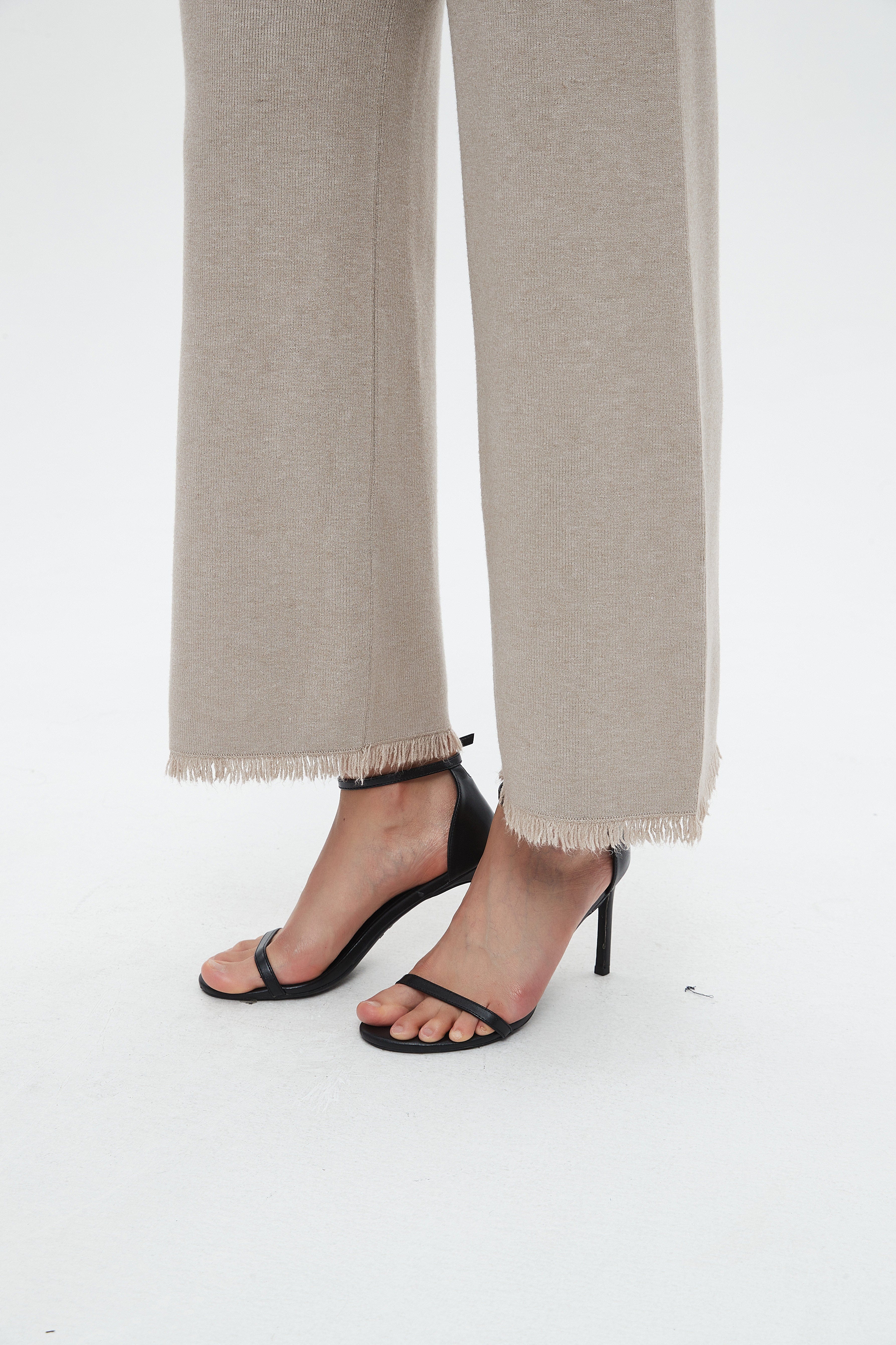 نتشي بنطلون نسائي واسع طويل