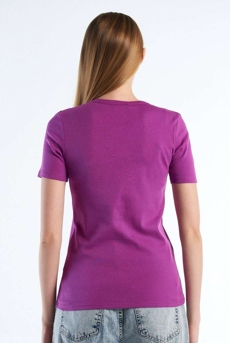 يونايتد كولورز اوف بينيتون تي شيرت نسائي قطن مع شعار مطبوع بلمعة