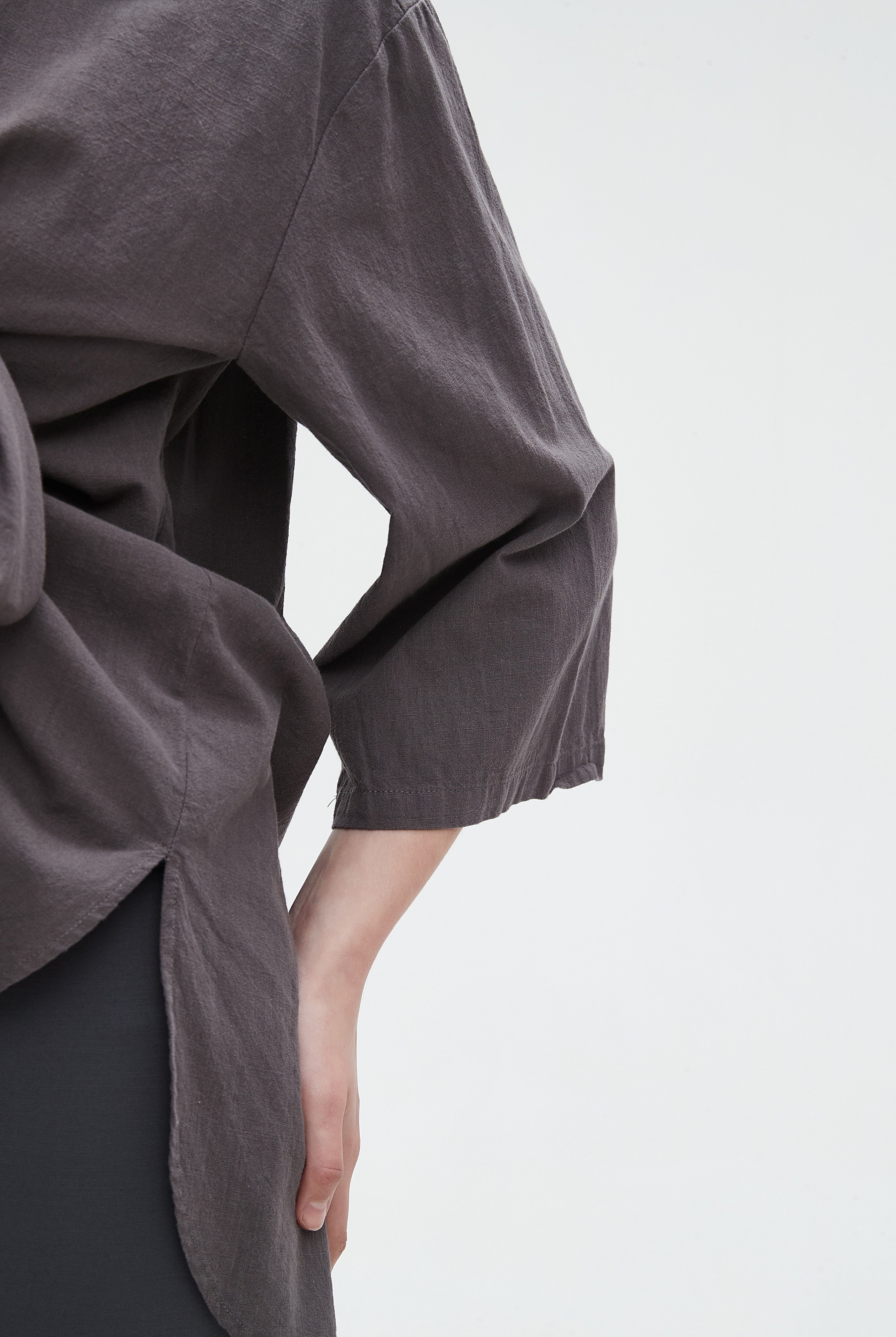 نتشي بلوزة نسائية 3/4 كم سادة برباط على الصدر