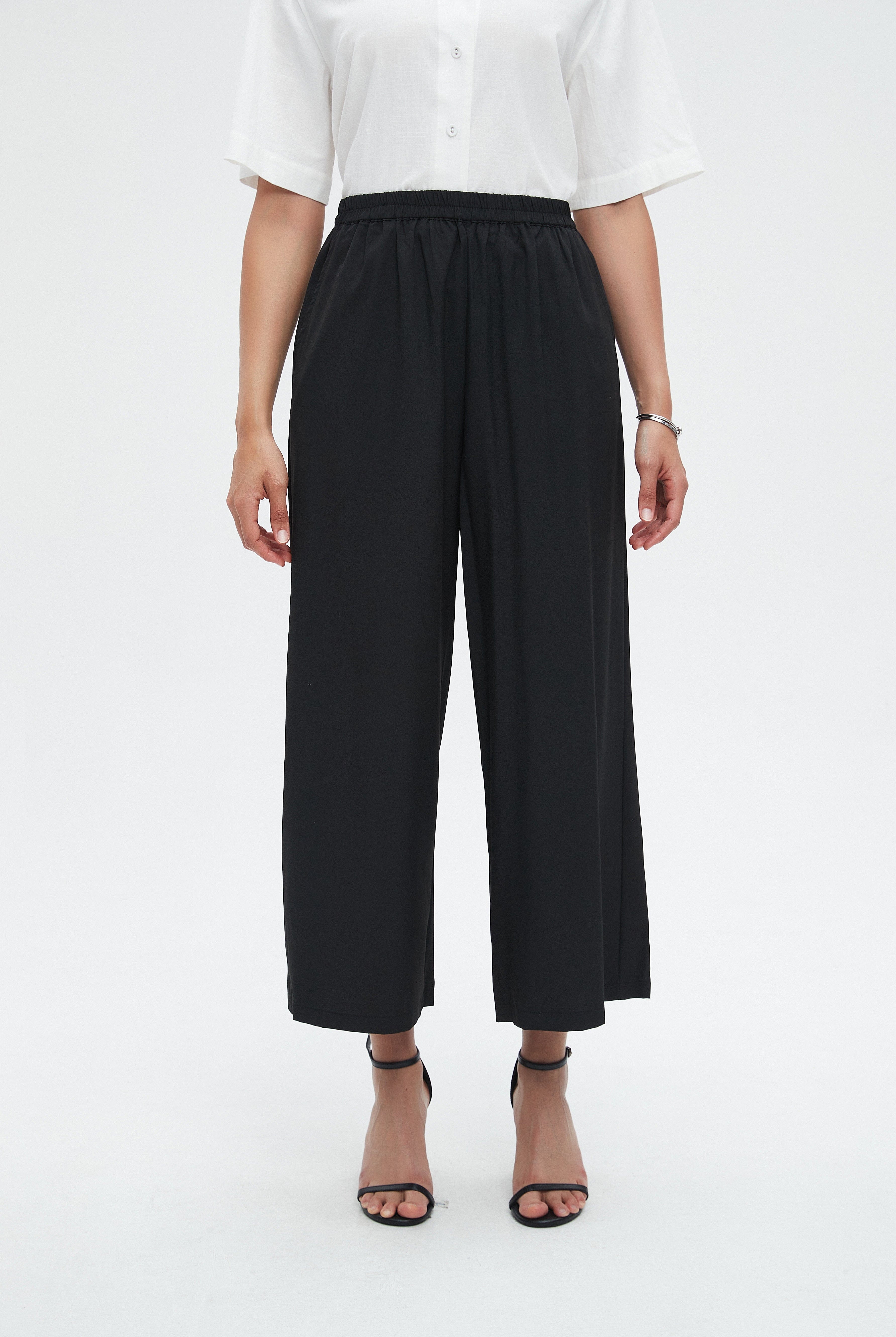 نتشي بنطلون طويل واسع من الاسفل