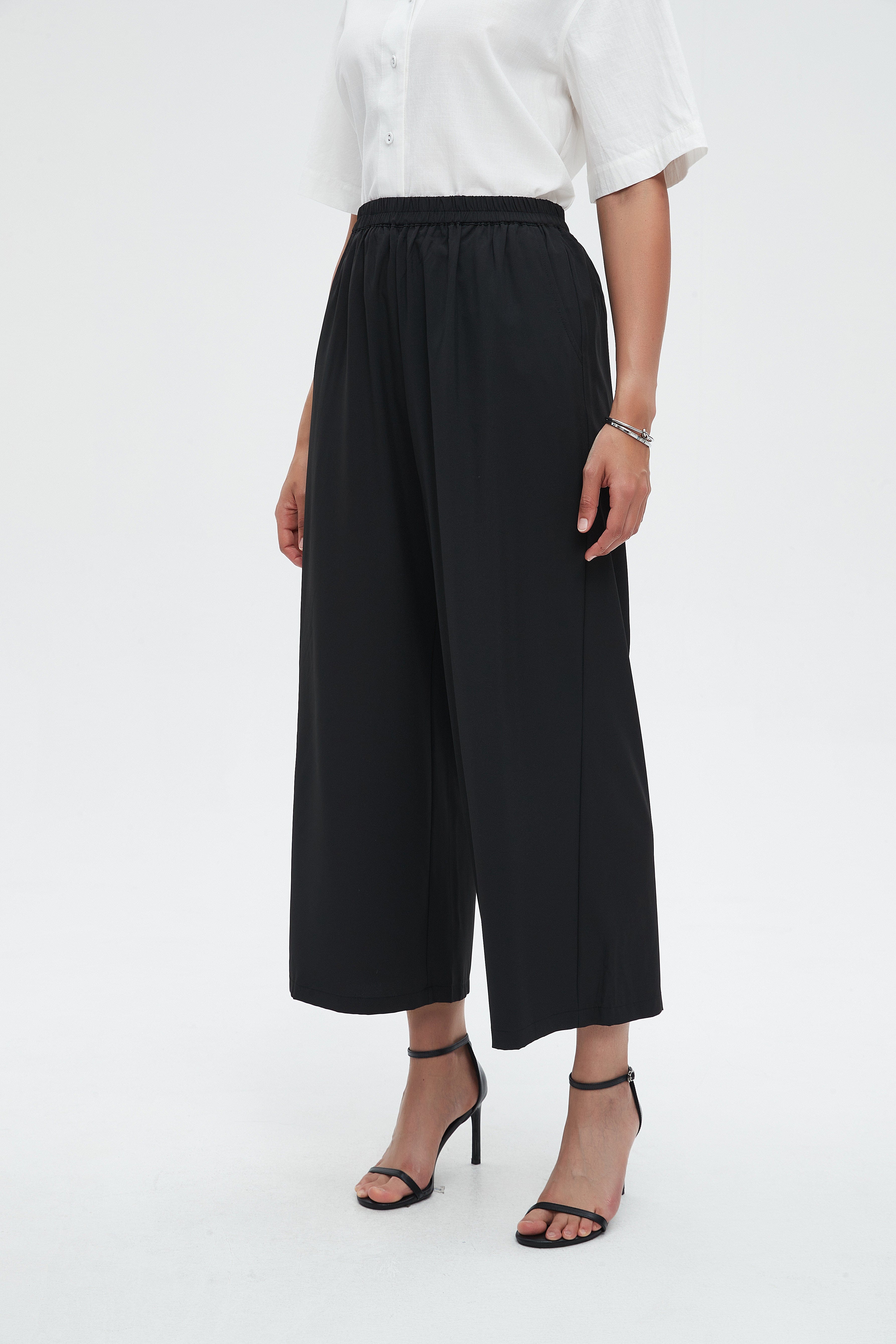 ูุชุดู ุจูุทููู ุทููู ูุงุณุน ู
ู ุงูุงุณูู