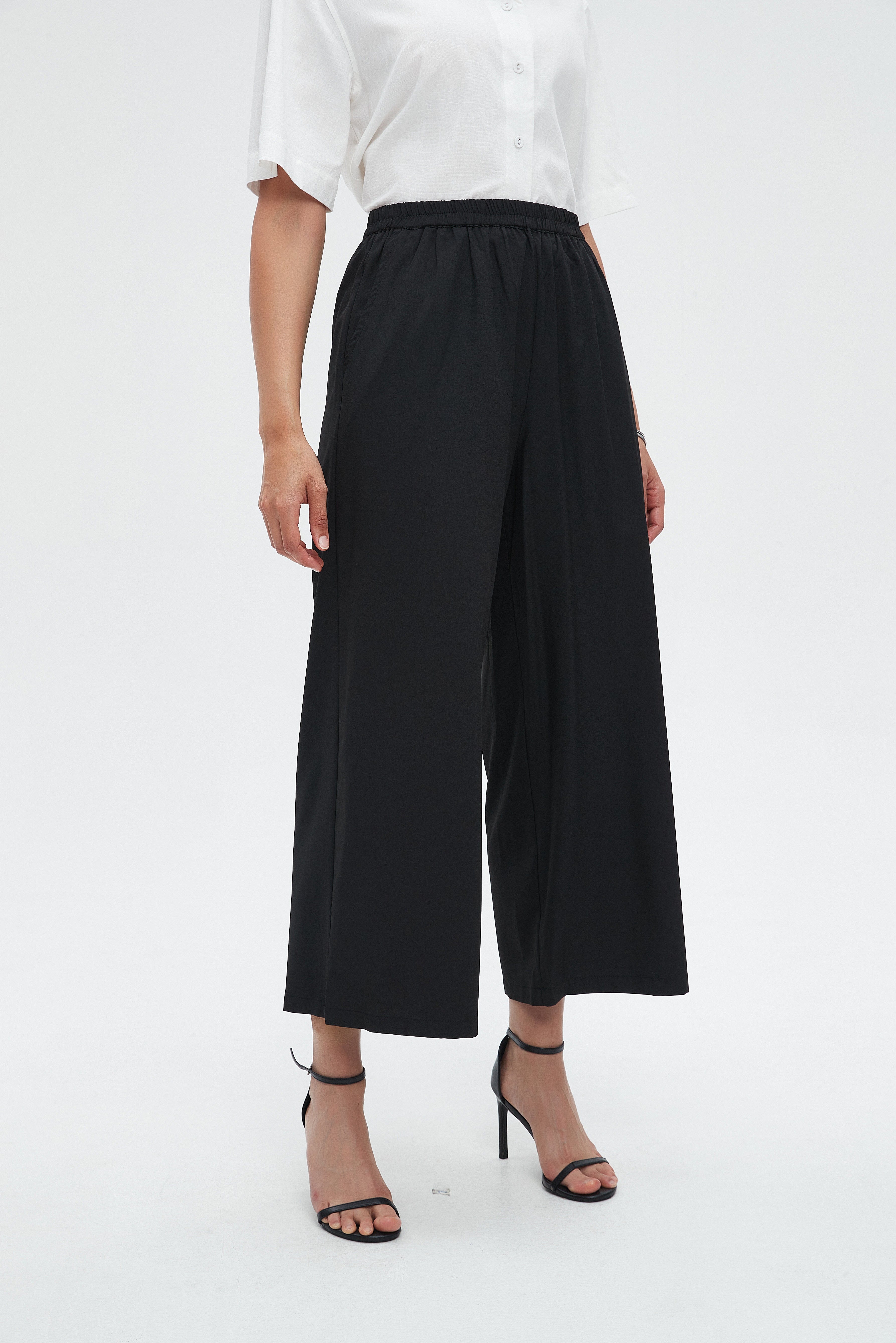 ูุชุดู ุจูุทููู ุทููู ูุงุณุน ู
ู ุงูุงุณูู