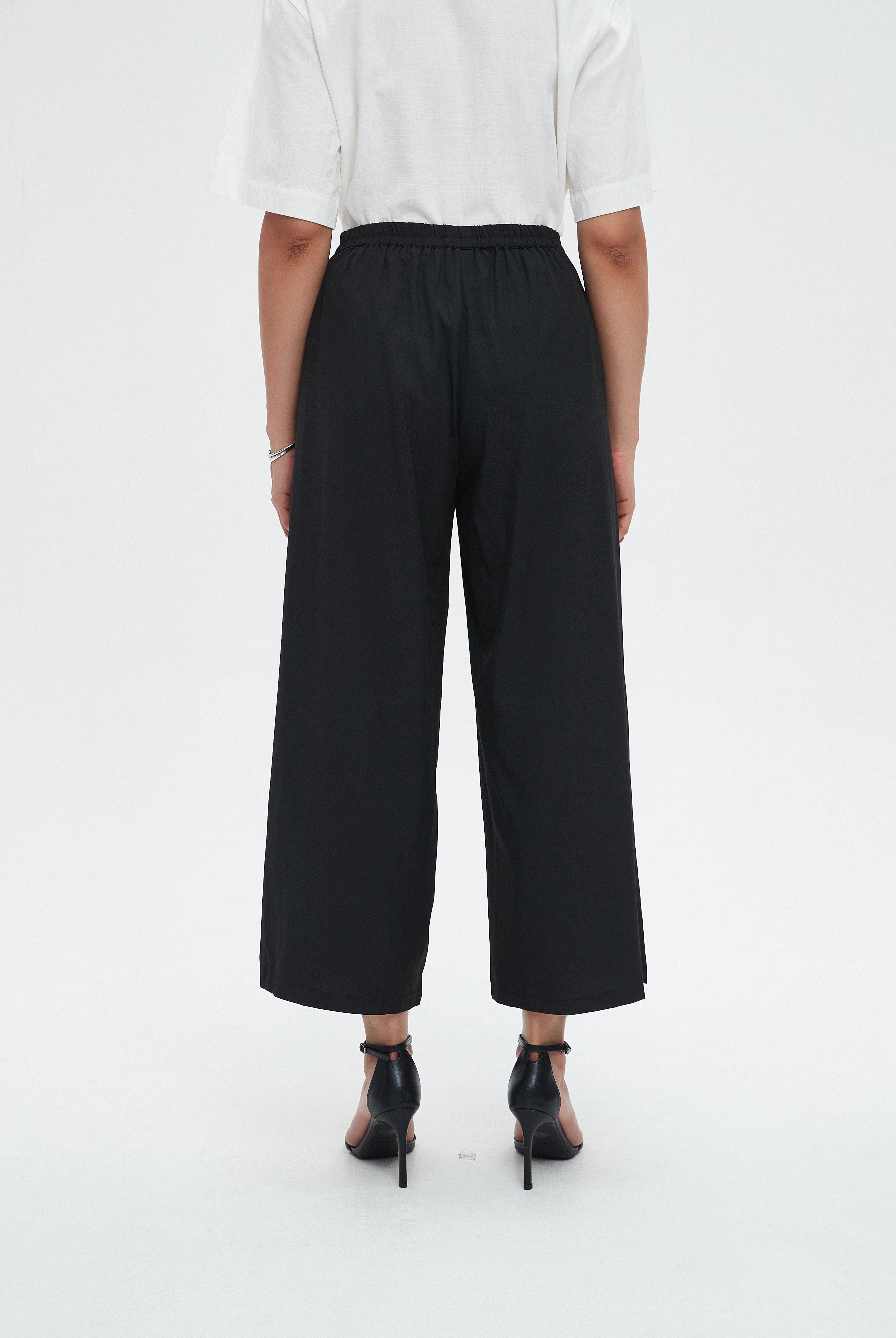 نتشي بنطلون طويل واسع من الاسفل