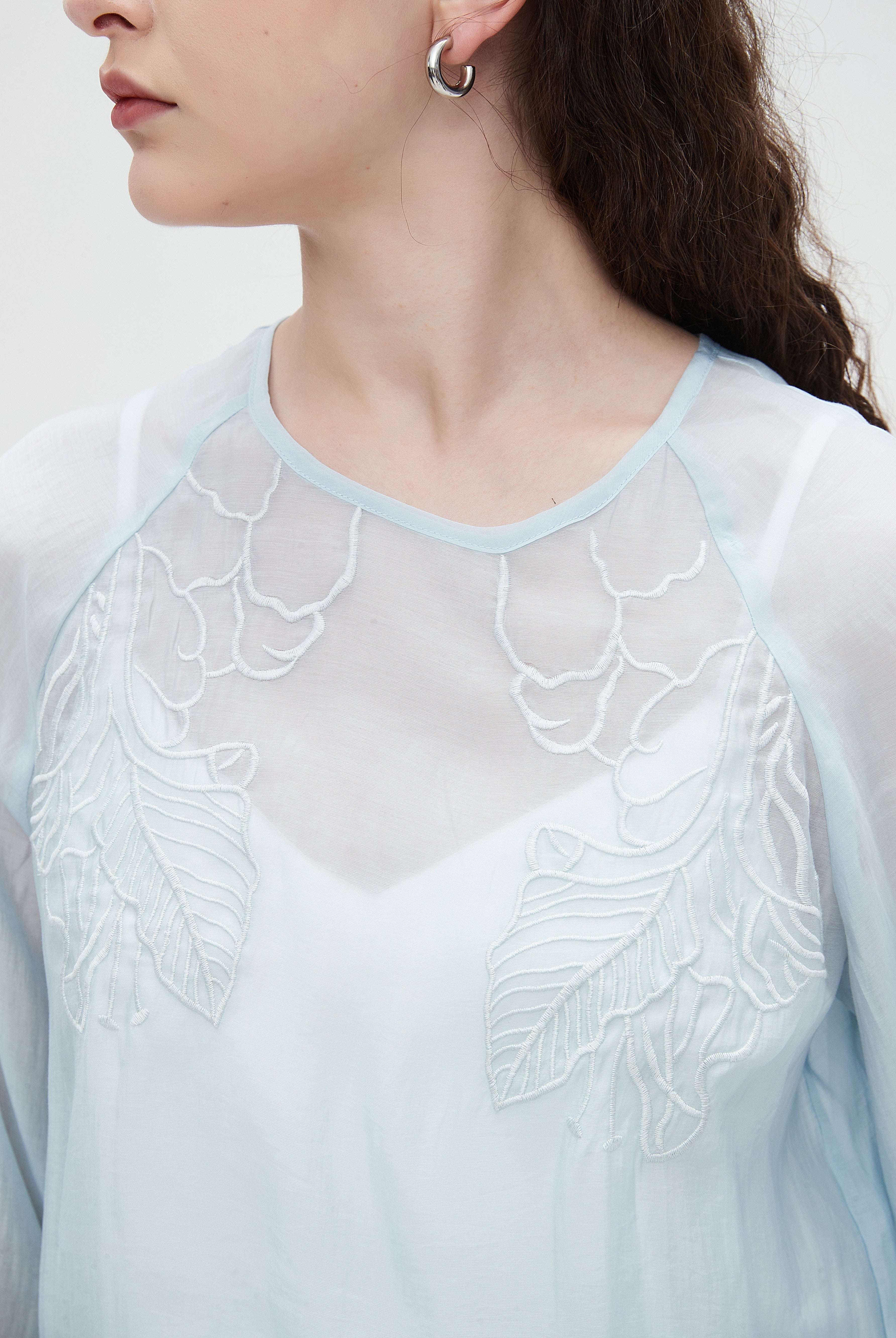 نتشي بلوزة نسائي شفافه بكم طويل