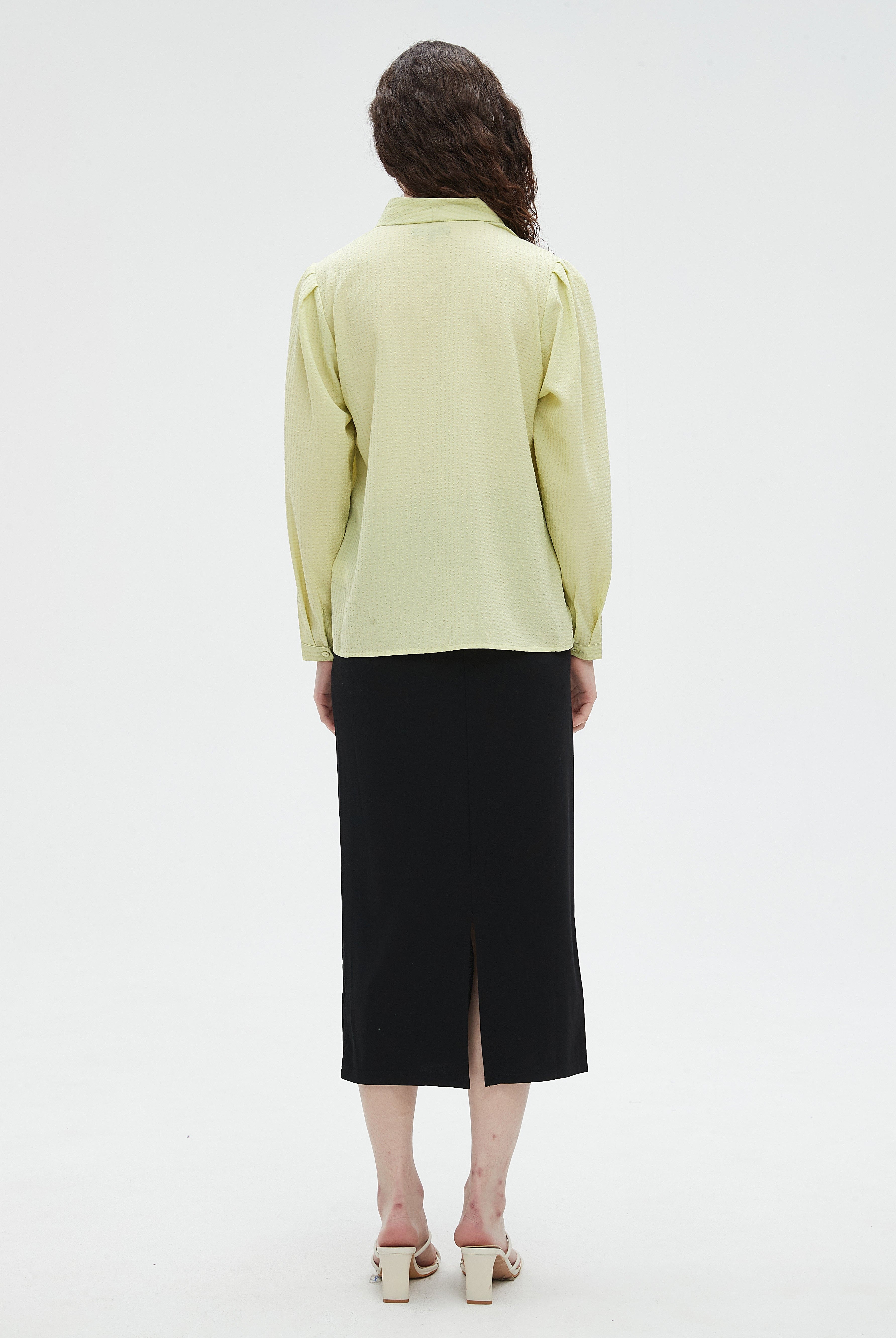 نتشي بلوزة بكم طويل ساده للدوام