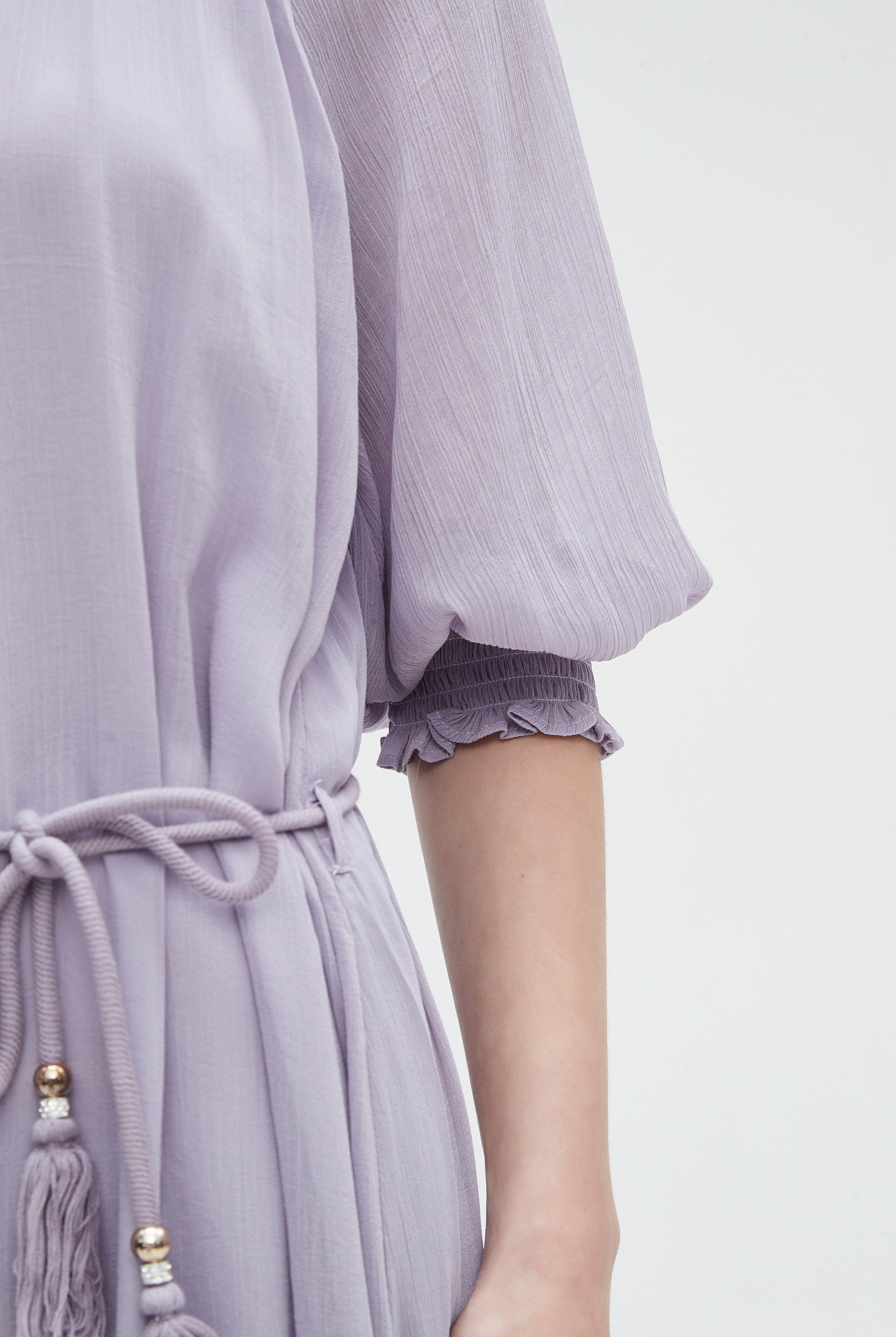 نتشي فستان ميدي 3/4 كم برباط عالخصر