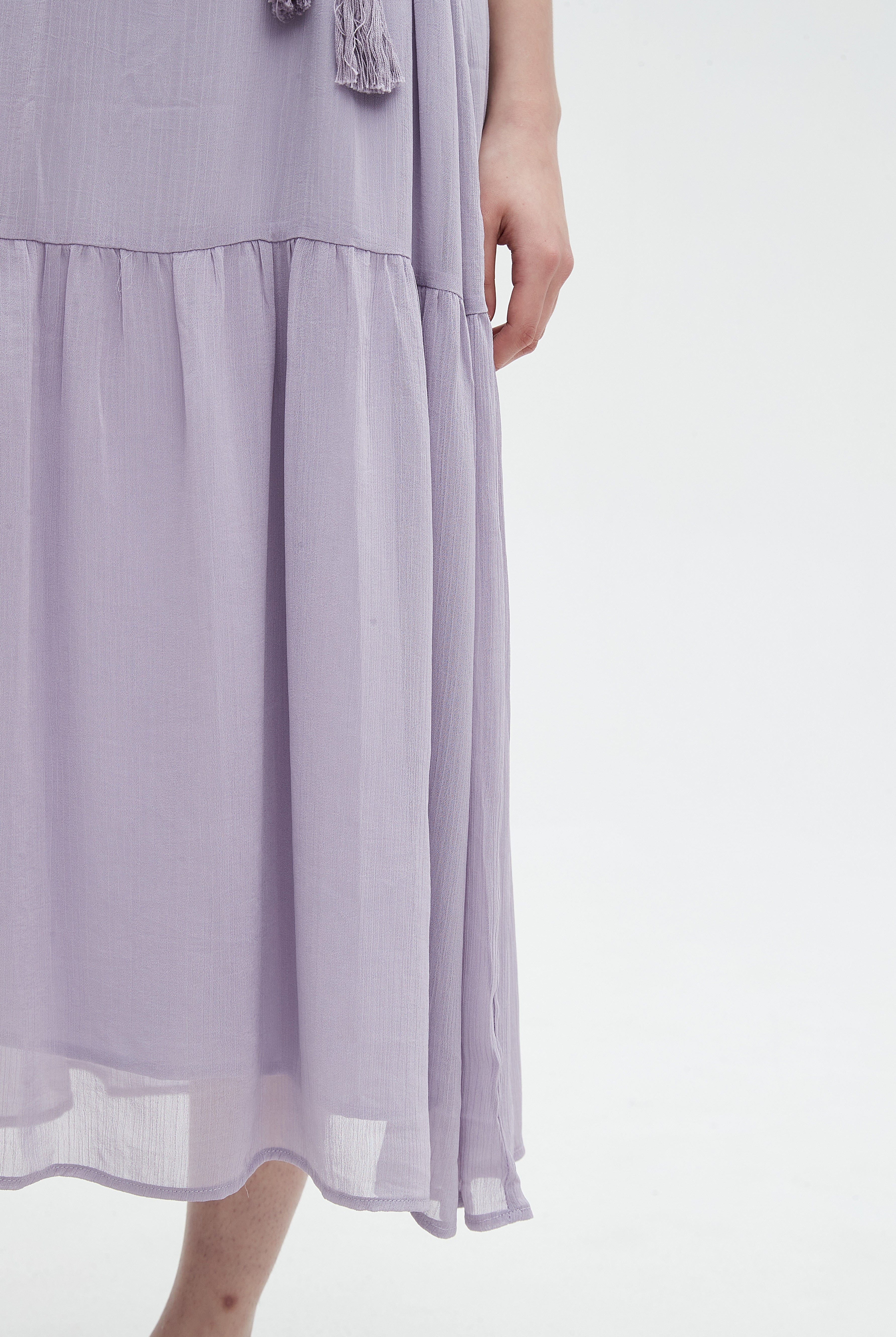 نتشي فستان ميدي 3/4 كم برباط عالخصر