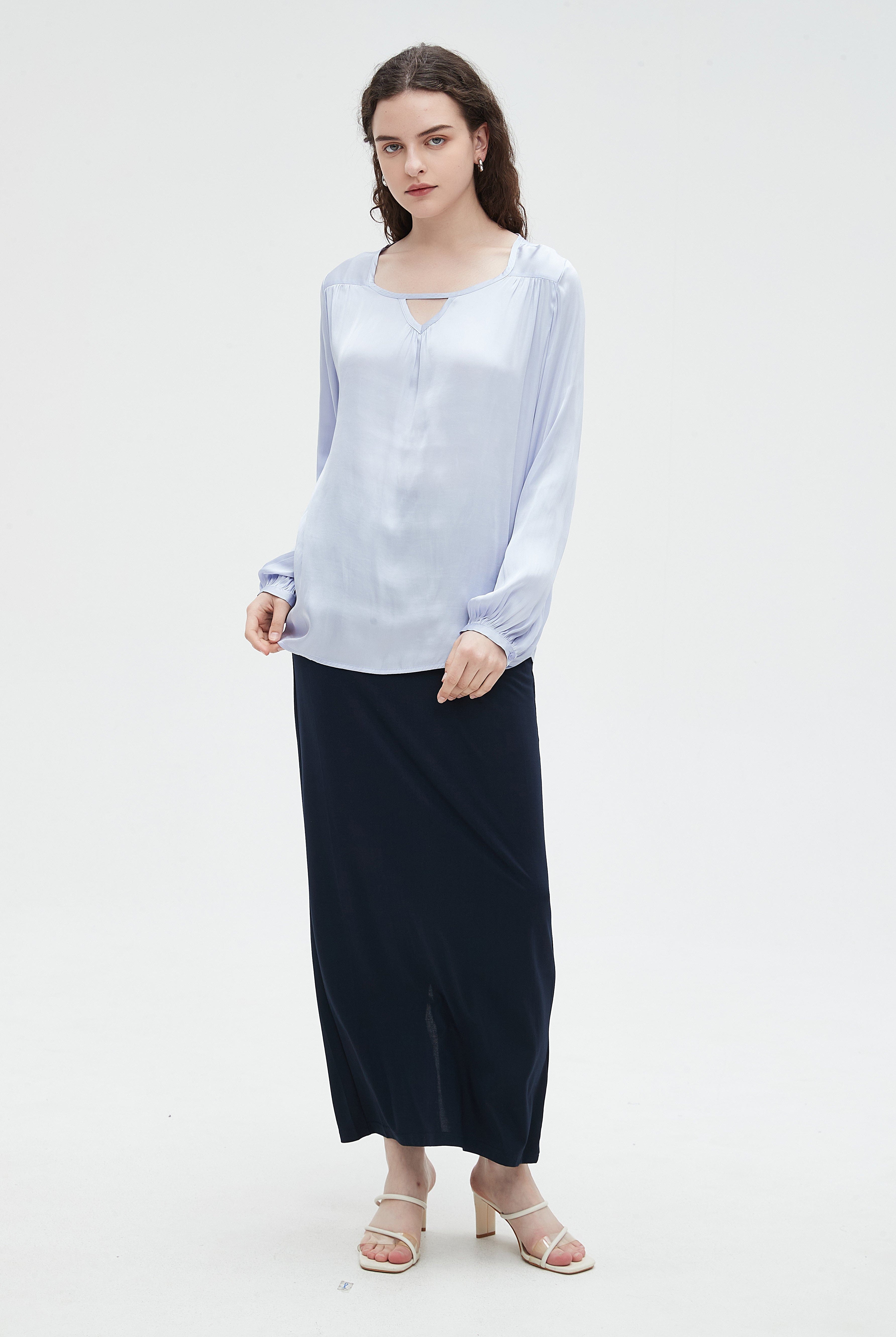 نتشي بلوزة نسائي ساده باكمام طويلة