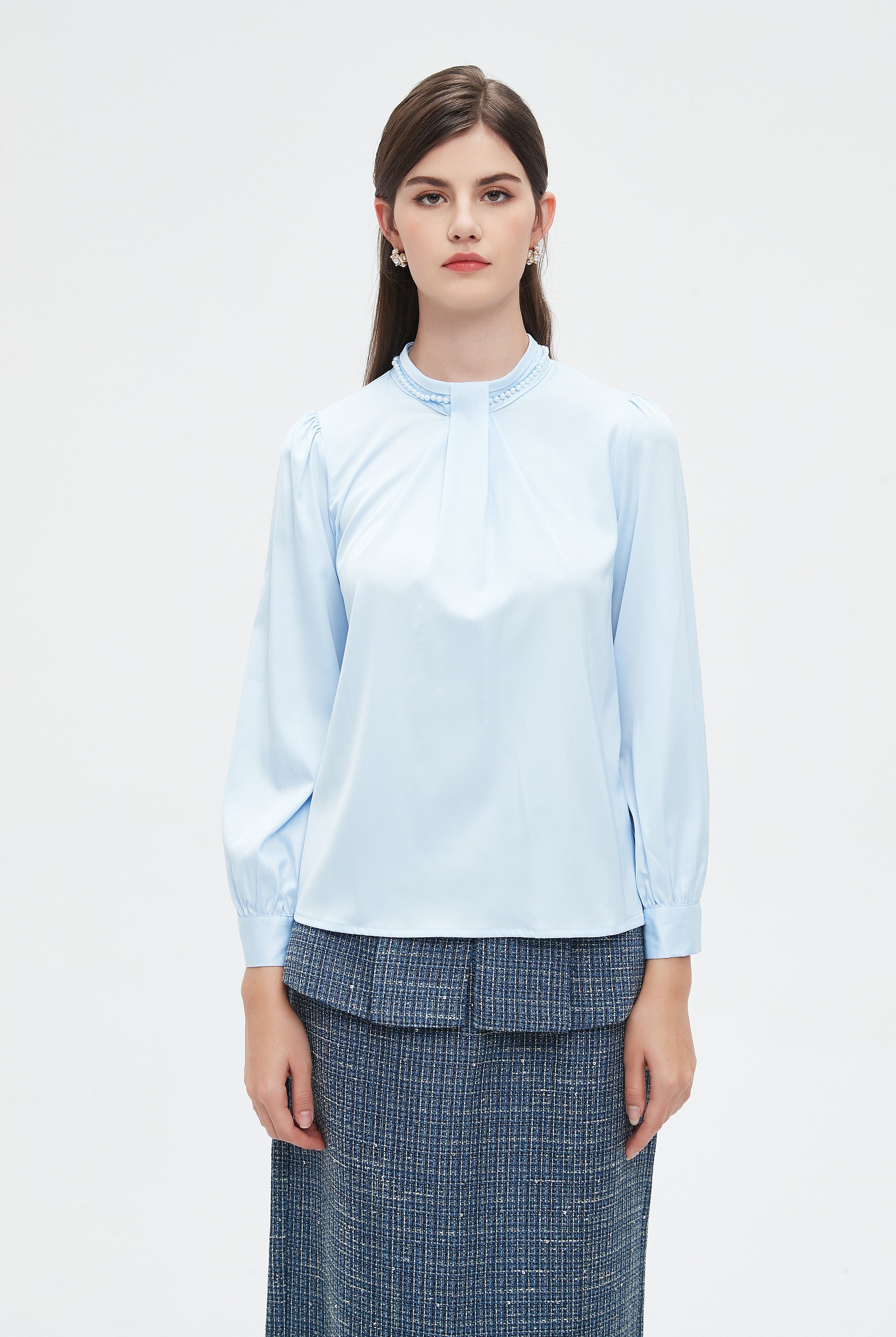 نتشي بلوزة نسائية بأكمام طويلة سادة