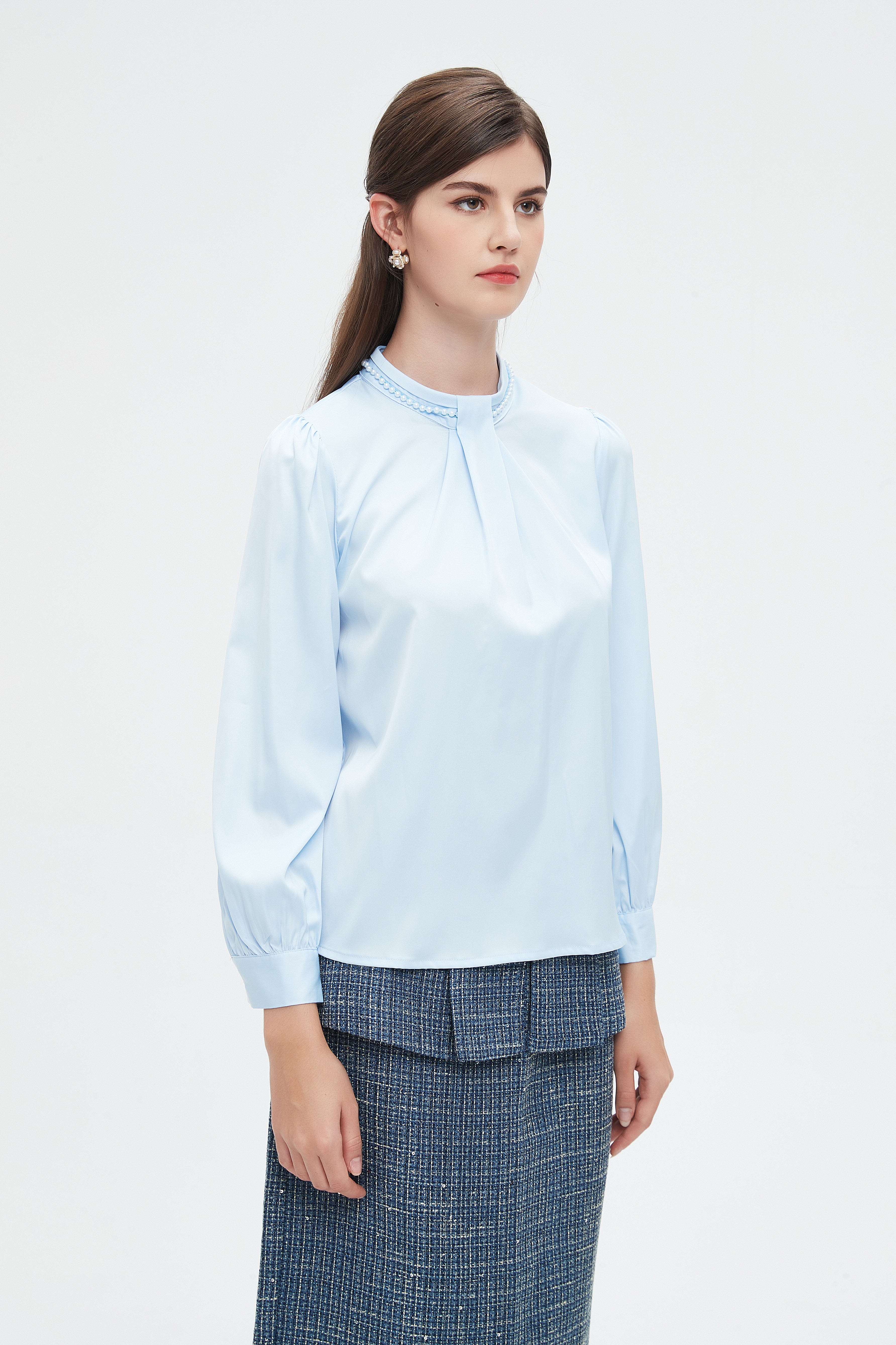 نتشي بلوزة نسائية بأكمام طويلة سادة