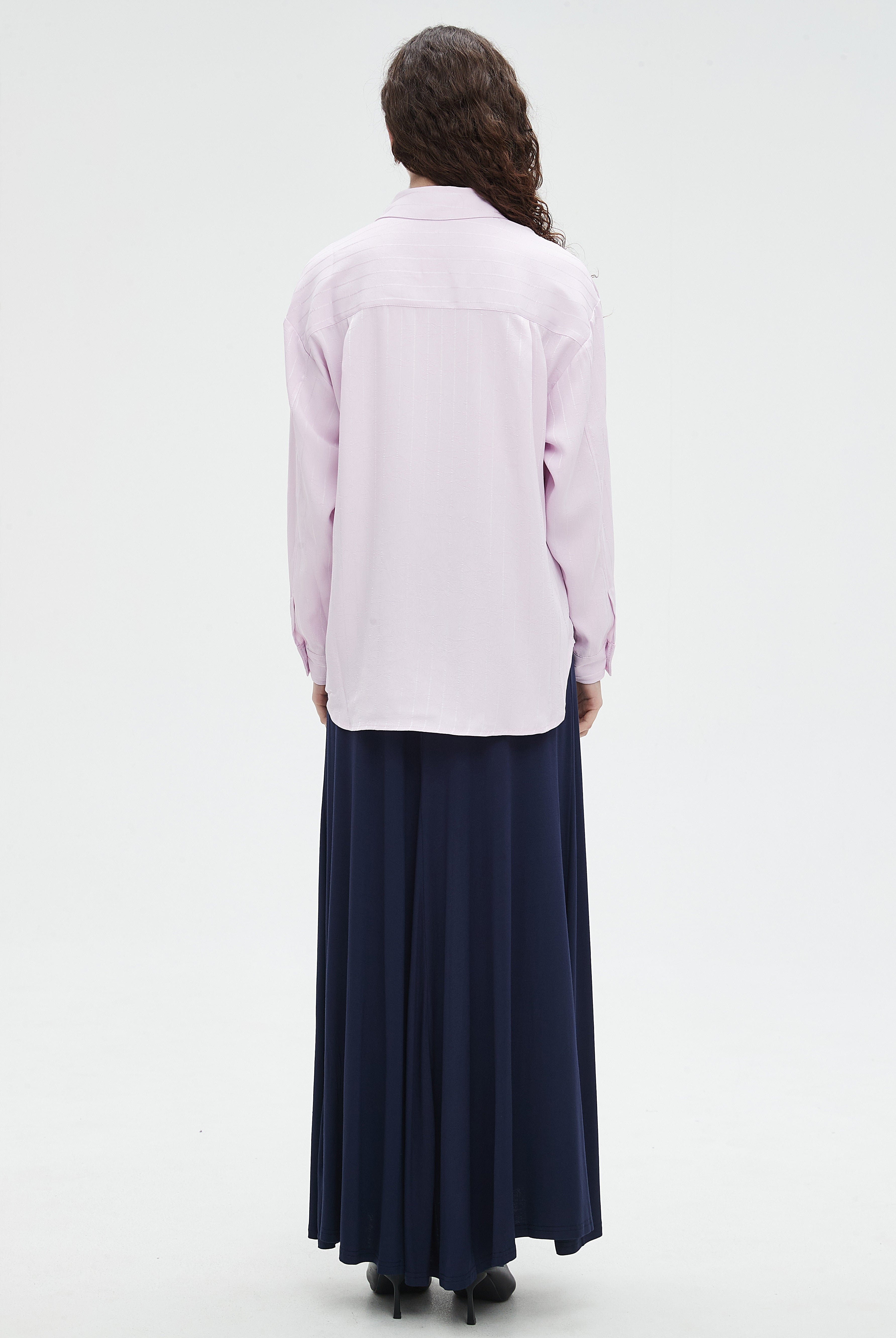 نتشي بلوزة نسائي قصيرة من الامام ساده بياقة وازرار وكم طويل