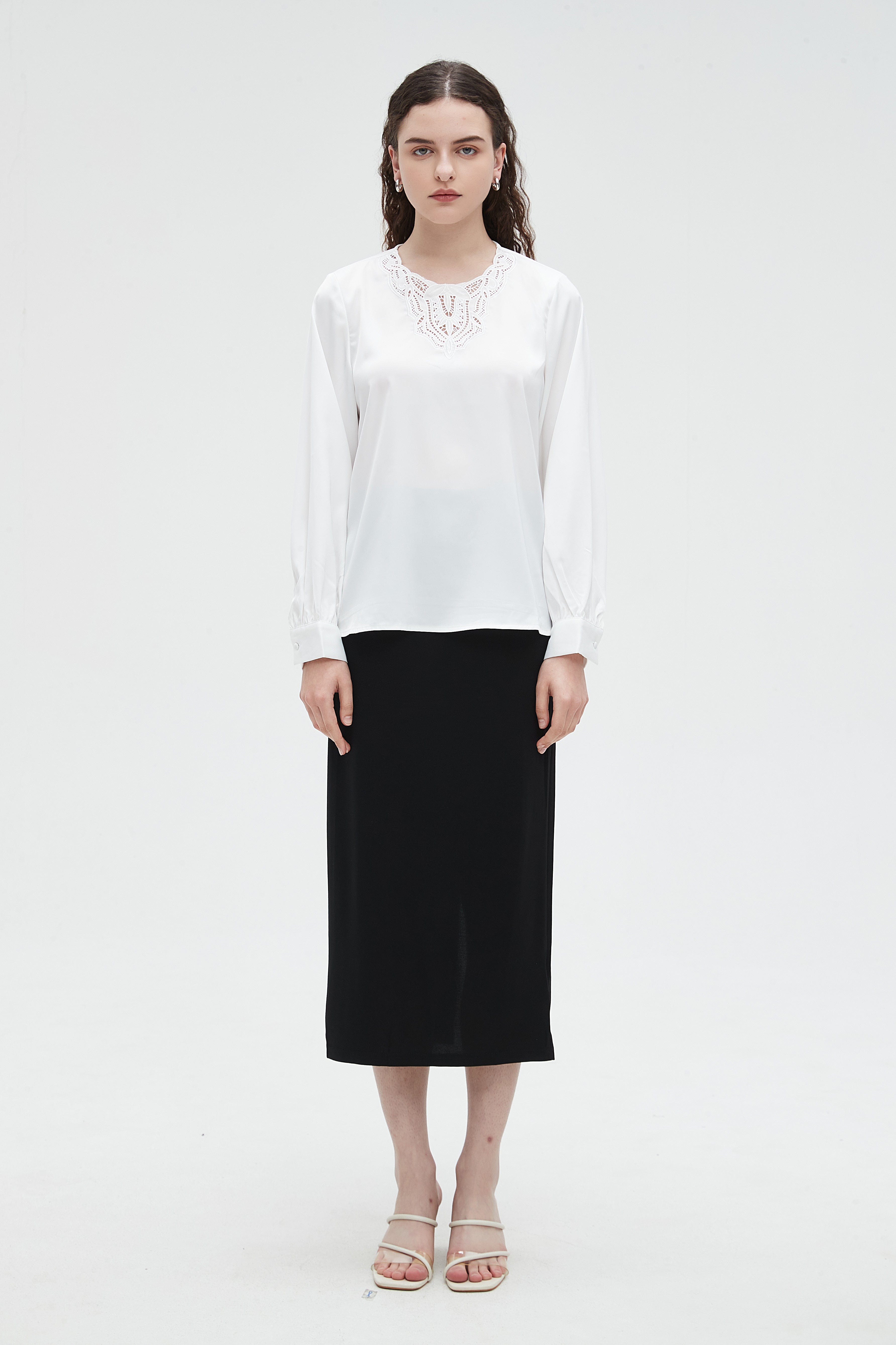 ูุชุดู ุจููุฒุฉ ูุณุงุฆู ุจูู
ุทููู ูููุดู ุนูู ุงูุตุฏุฑ