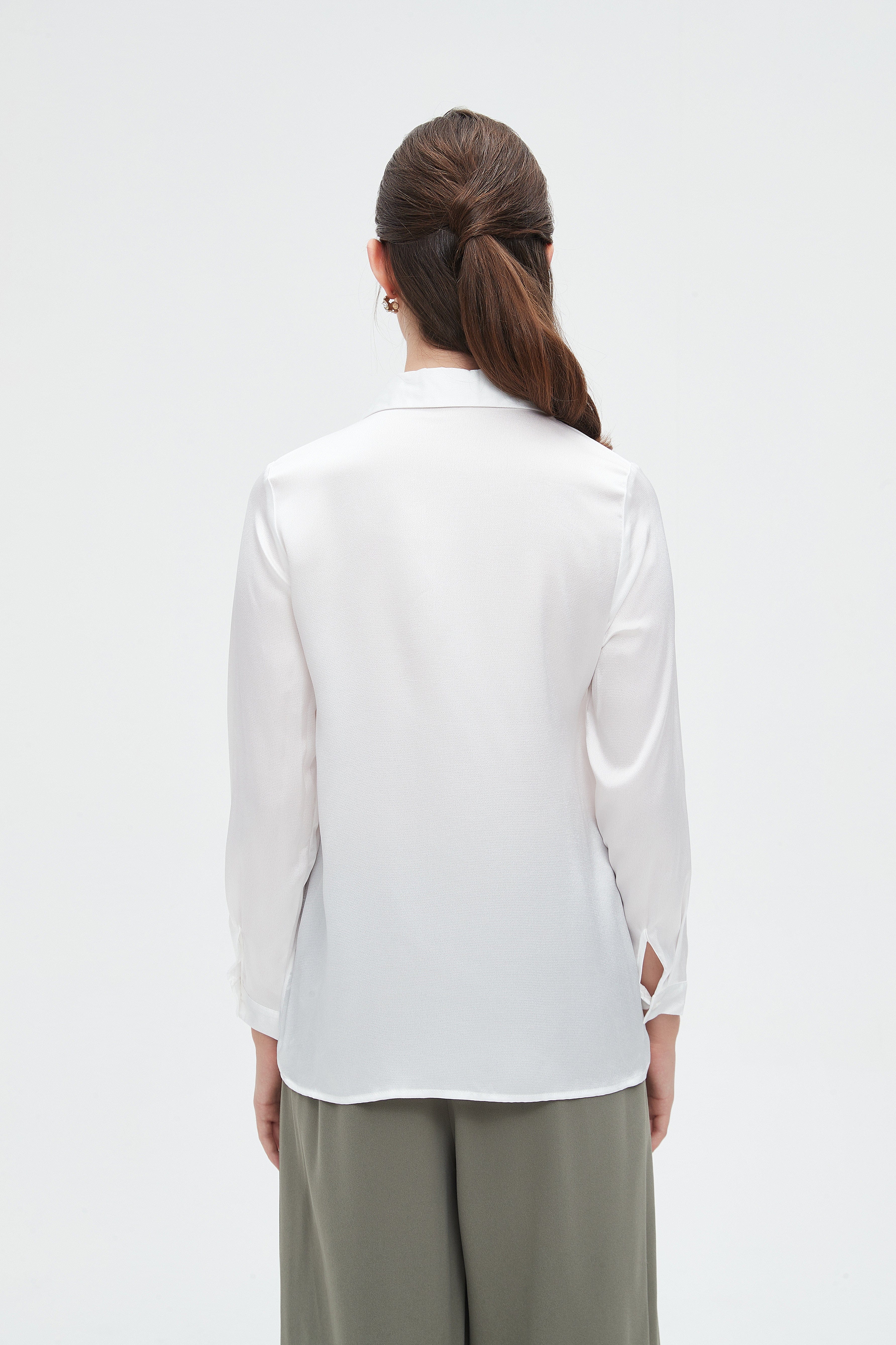 نتشي بلوزة نسائية بطبعة ورد وأكمام طويلة