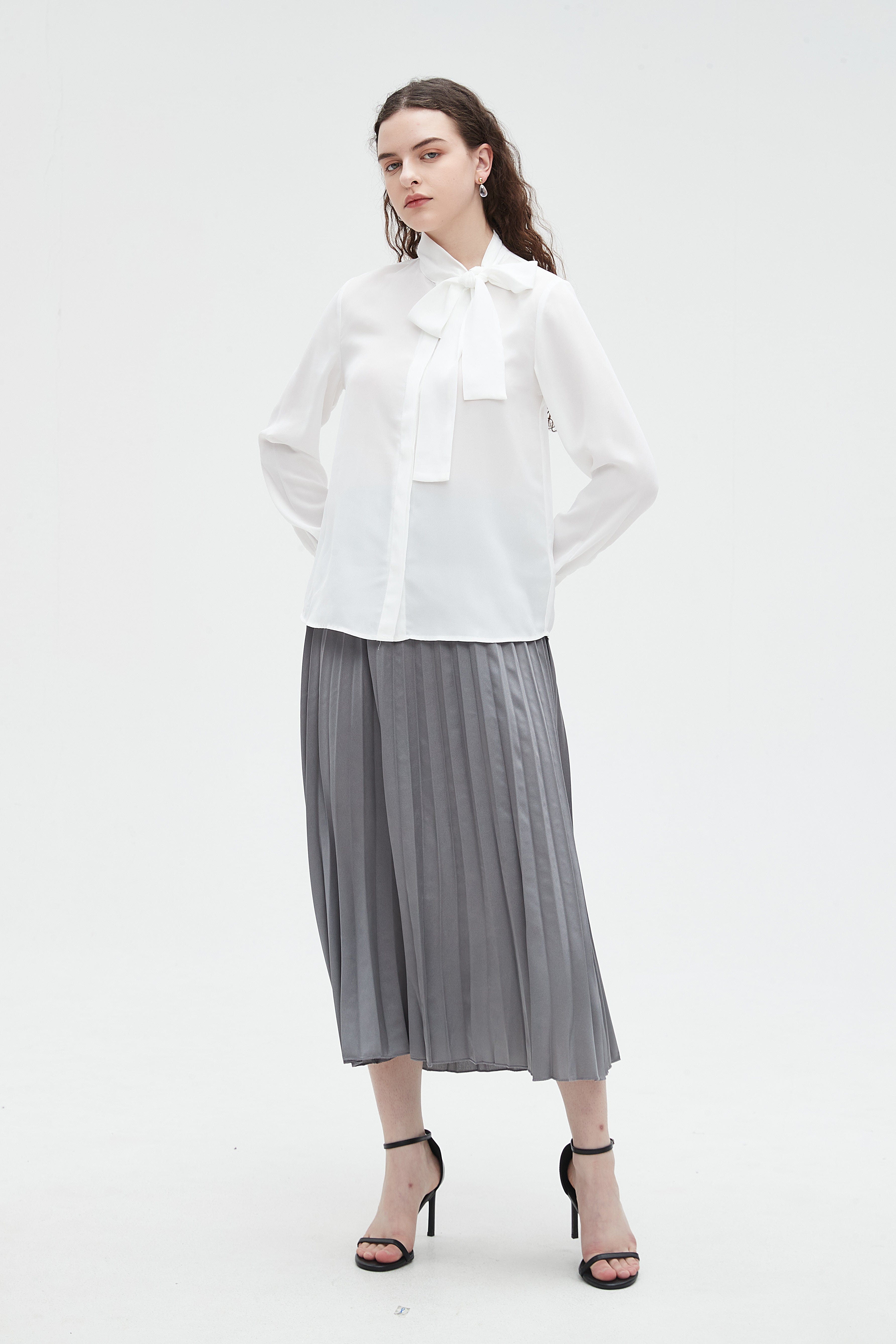 ูุชุดู ุจููุฒุฉ ูุณุงุฆู ูู
ุทููู ุณุงุฏู ููููููู ุนุงูุฑูุจู