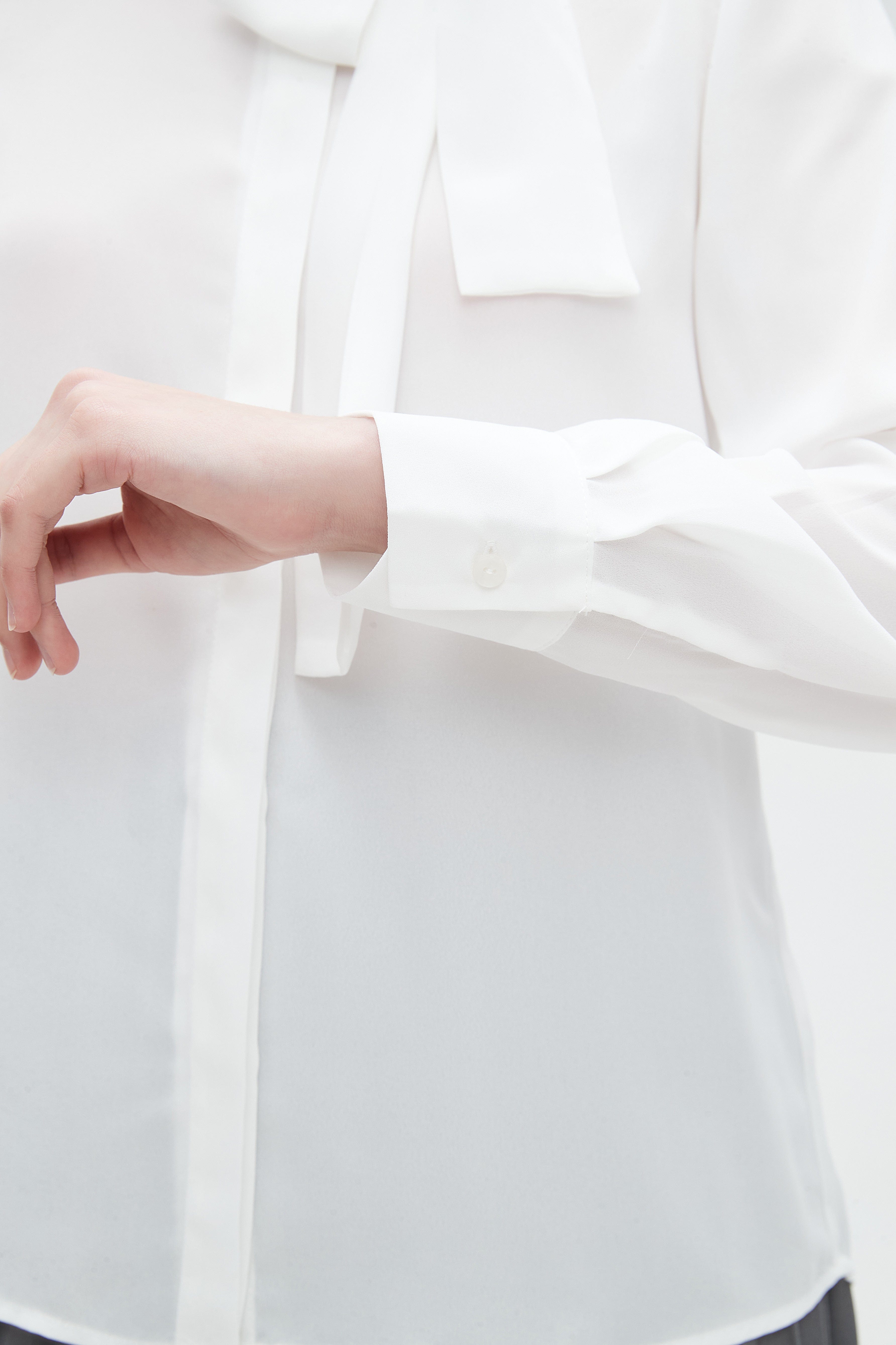 ูุชุดู ุจููุฒุฉ ูุณุงุฆู ูู
ุทููู ุณุงุฏู ููููููู ุนุงูุฑูุจู