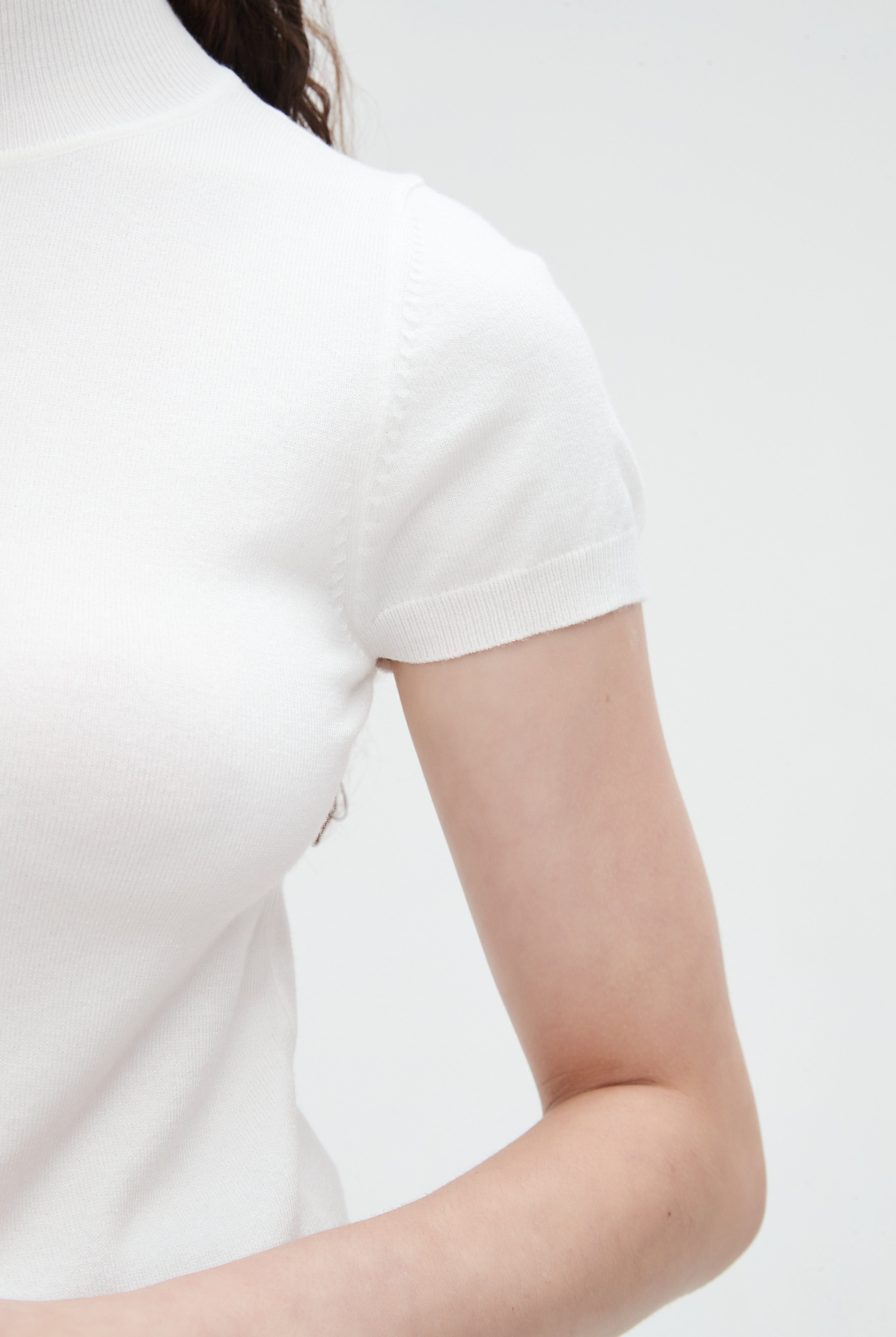 نتشي تيشيرت نسائي نص كم ساده برقبه