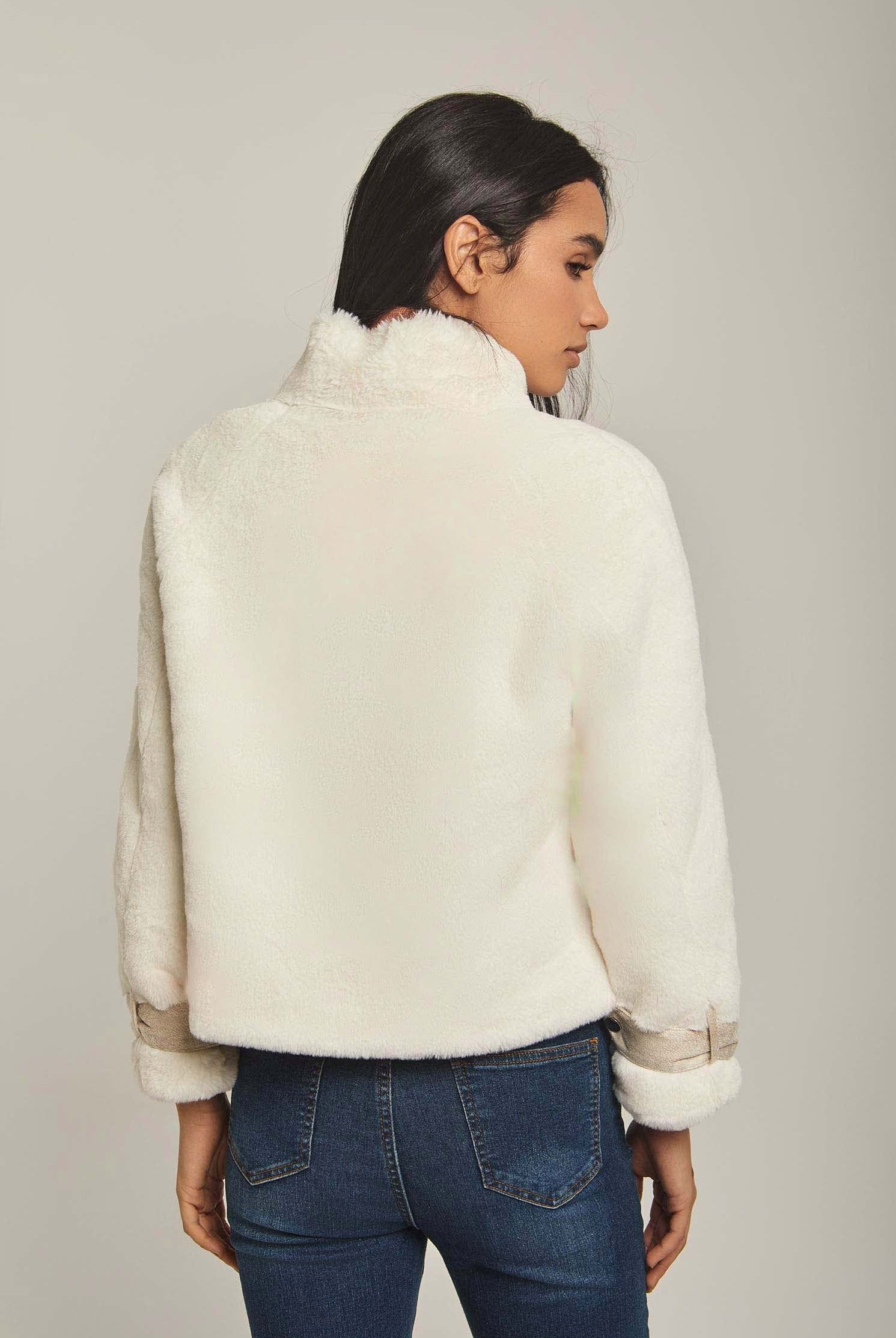 داليدرس جاكيت فرو قصير كم طويل نسائي أوف وايت